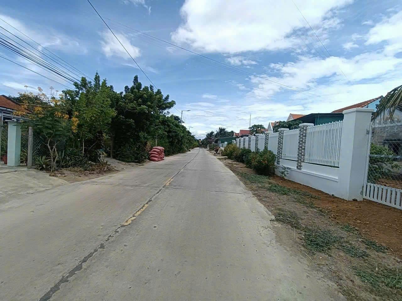 Cần bán Đất Phường Ninh Đa, Ninh Hòa, Diện tích 371m², Giá 1 Tỷ