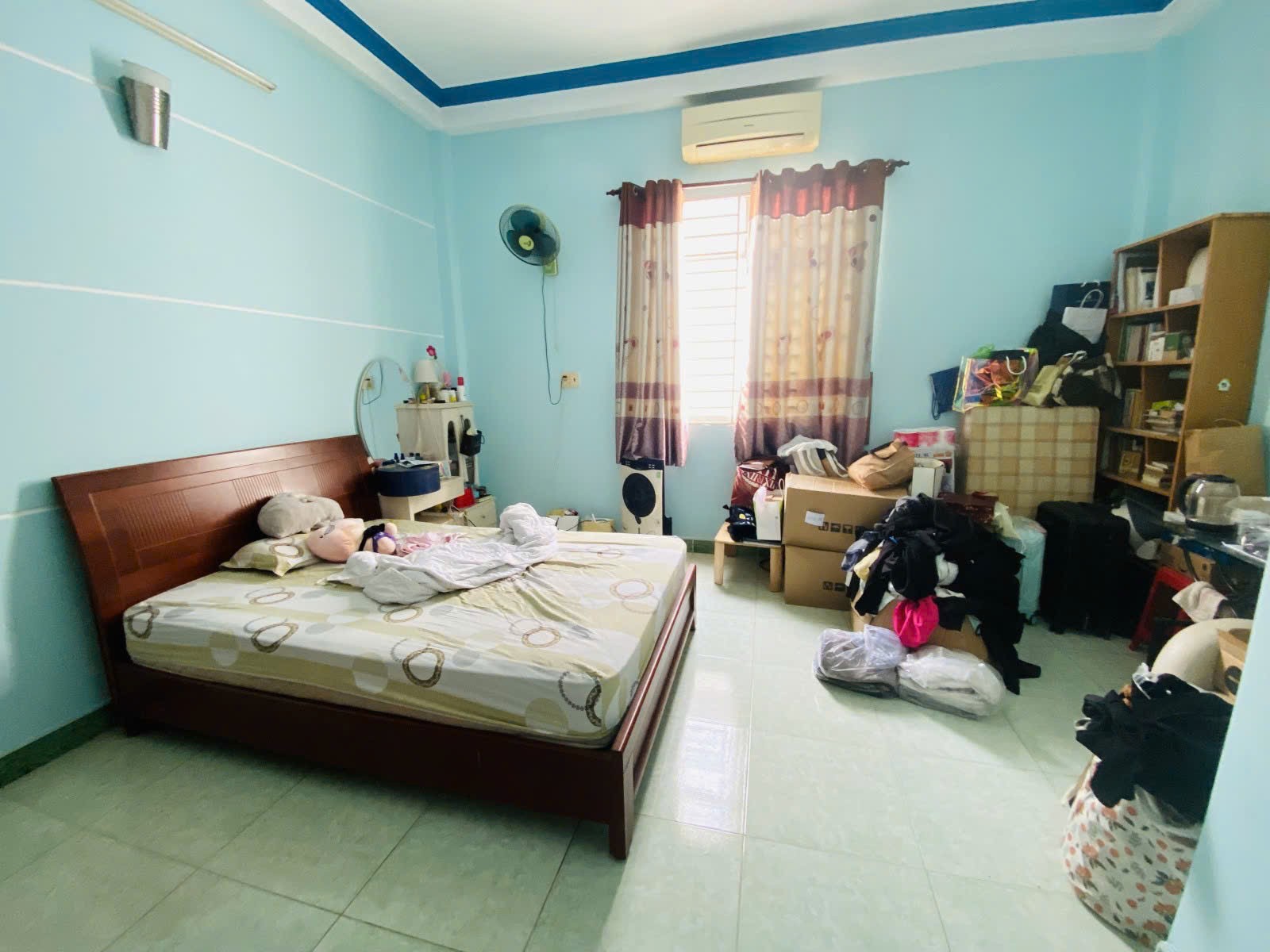 BÁN GẤP Nhà Hẽm Huỳnh Tấn Phát, Quận 7 - Vị Trí Vàng,5x19- 8 ty5 4