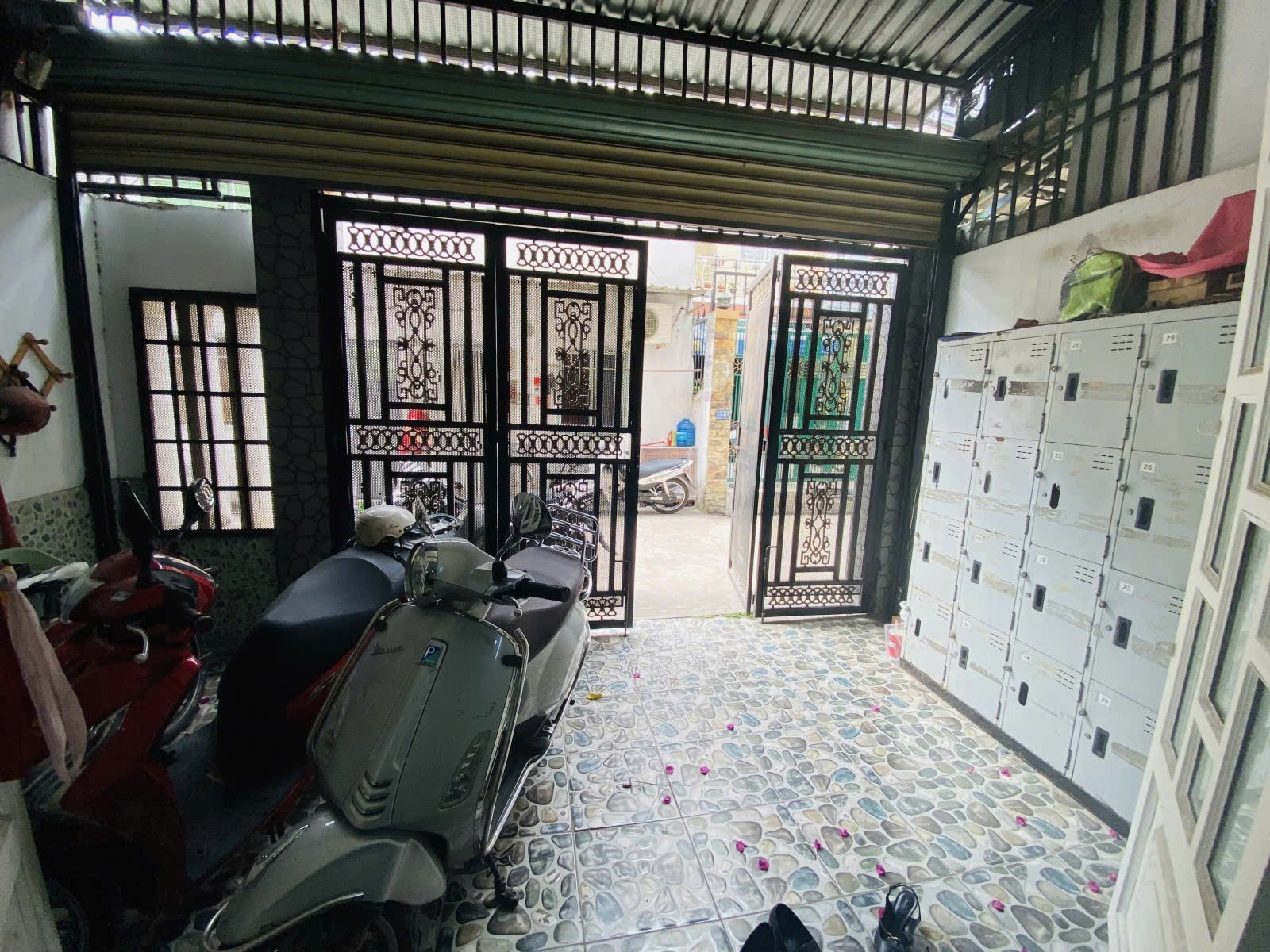 BÁN GẤP Nhà Hẽm Huỳnh Tấn Phát, Quận 7 - Vị Trí Vàng,5x19- 8 ty5 3