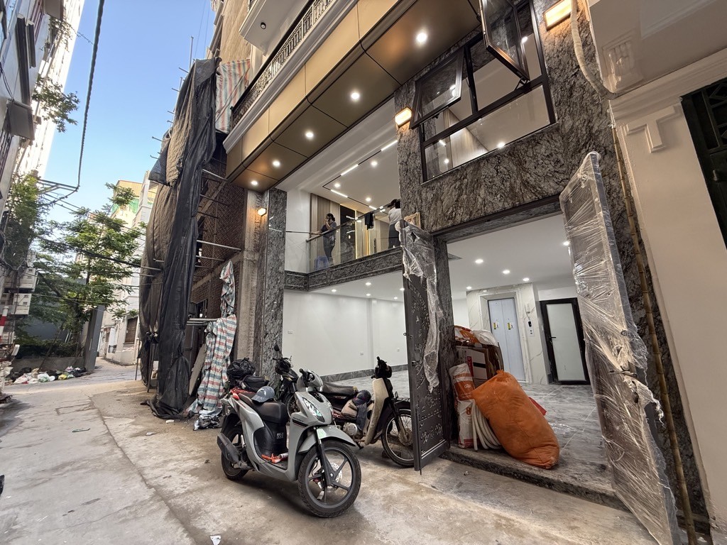 Cần bán Nhà mặt tiền đường Hoàng Mai, Phường Hoàng Văn Thụ, Diện tích 55m², Giá 19.8 Tỷ 2