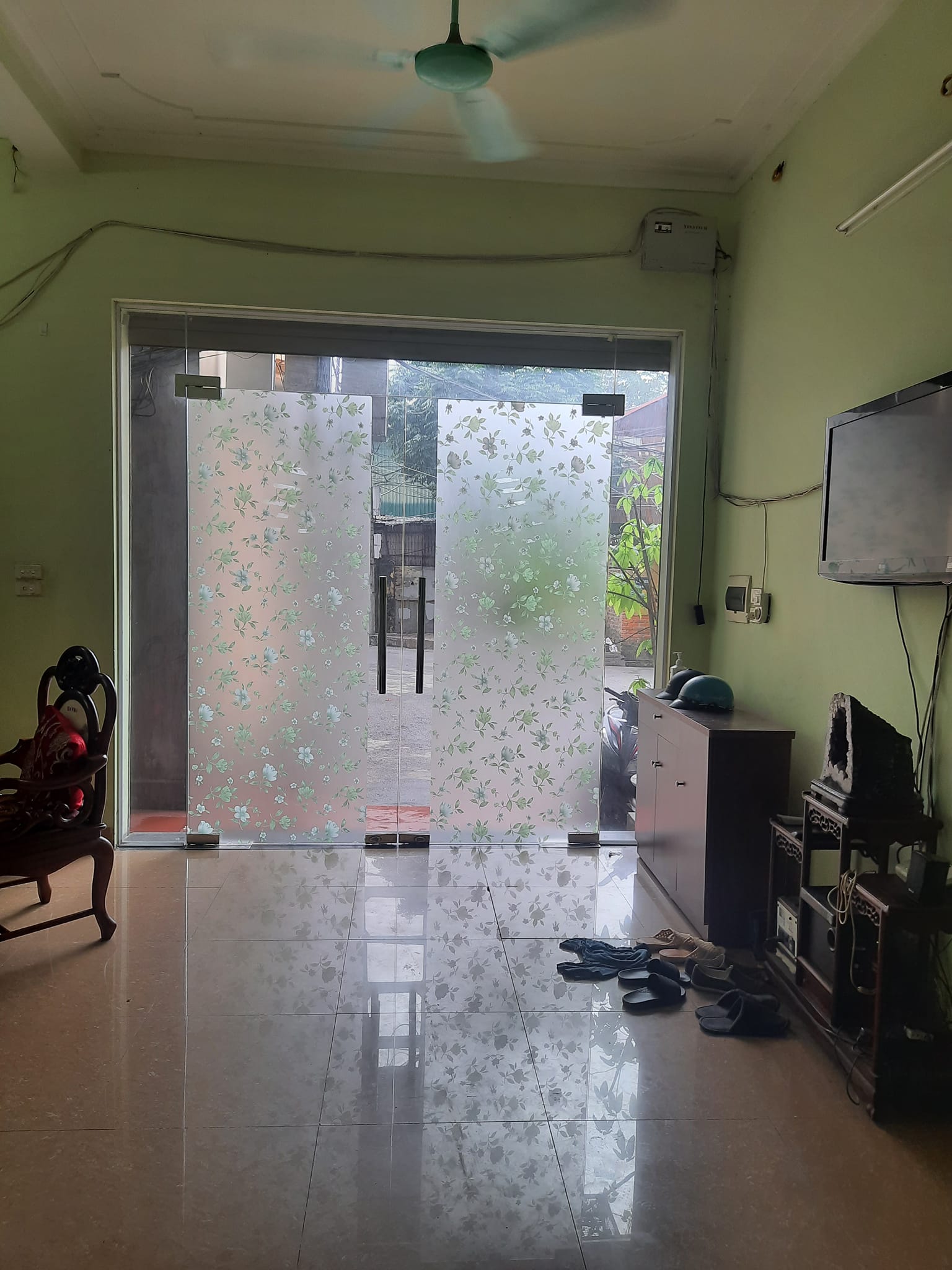 Bán nhà 32.3 Nguyễn Phong Sắc 13 Tỷ, DT 70m2, MT 6.3m Ô TÔ tránh.