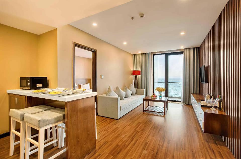 Bán apartment Tô Ngọc Vân, vị trí vip nhất phố, DT 55m2, 7 tầng, doanh thu 70tr/tháng, 15.3 tỷ