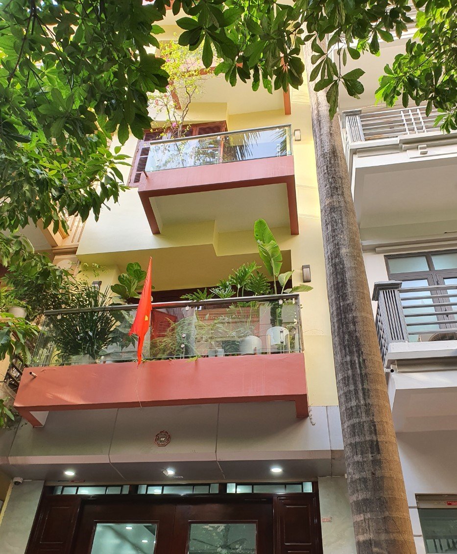 Chính chủ bán nhà Phân Lô 73 Đỗ Quang 52m2 17.5 tỷ Vỉa hè ô tô tránh