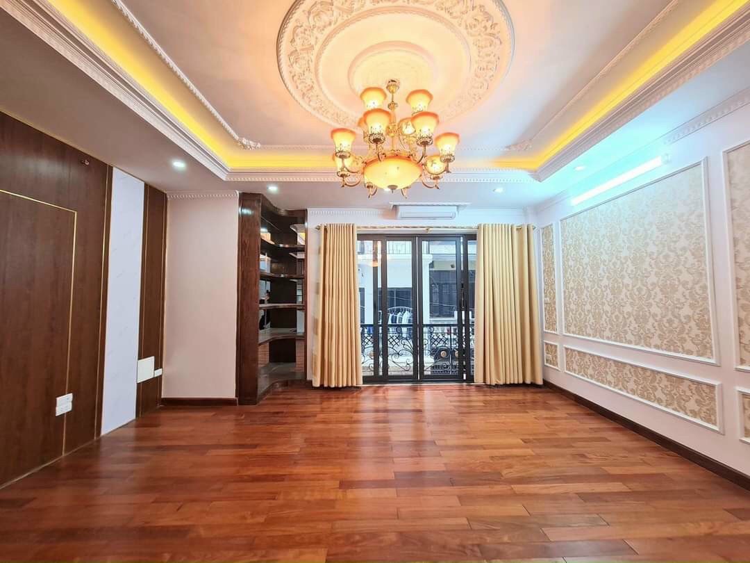 Căn nhà 35m2 tại Vương Thừa Vũ, ngay khu vực dân cư đông đúc, dân trí cao 6