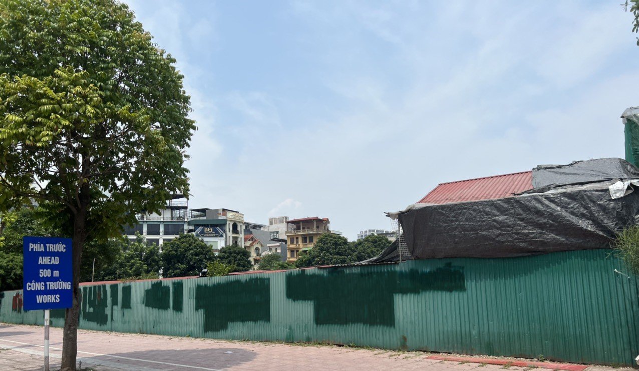 Bán đất phố Sài Đồng mặt tiền 13m-2 mặt phố-488 m2-Vỉa hè kinh doanh