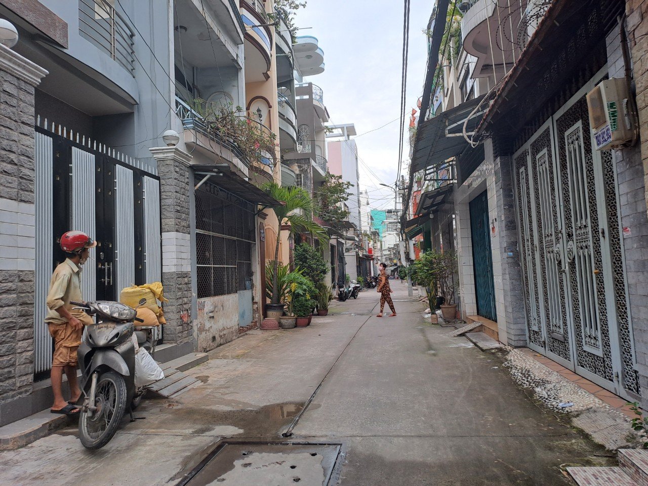 Bán nhà HXH Nguyễn Văn Cừ, Quận 1, 3 Tầng BTCT, giá rẻ 3