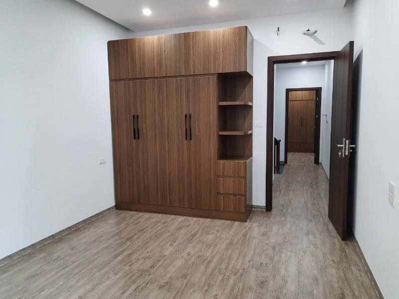 Bán nhà ngõ Hàm Rồng Ngọc Lâm Long Biên 42m2.