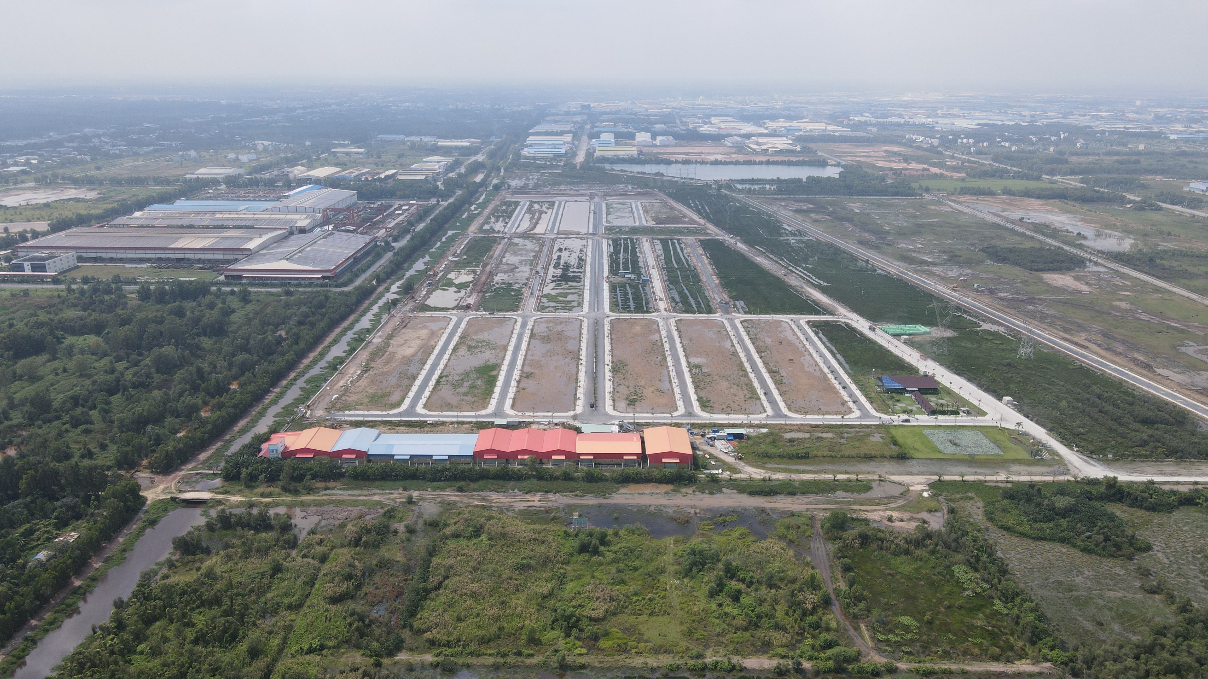 Chính thức mở bán phân khu đẹp nhất KĐT Dragon Pearl giáp ranh Bình Chánh giá chỉ 1.6 tỷ/nền ,chiết khấu lên đến 10%. 6