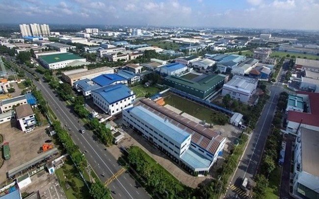 TÔI CẦN TIỀN BÁN GẤP (1.050M2 ĐẤT-GIÁ 420TR) ĐỐI DIỆN KCN BECAMEX, SÁT Q.LỘ NGAY KHU CHỢ, TRƯỜNG HỌC 4