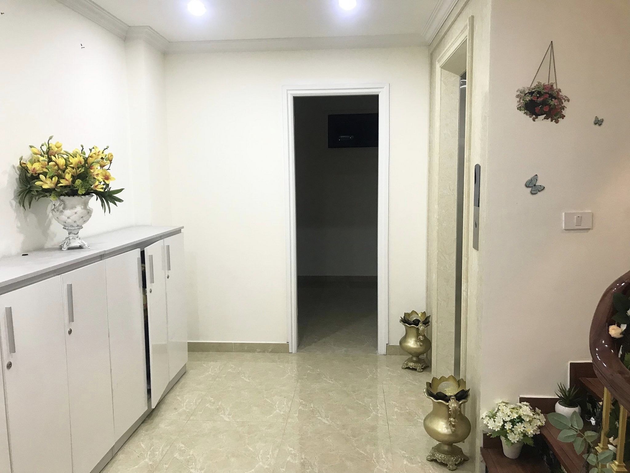 Bán nhà Phân Lô 54 Phùng Chí Kiên 50m2 11 tỷ 7 tâng thang máy gara ô tô 5