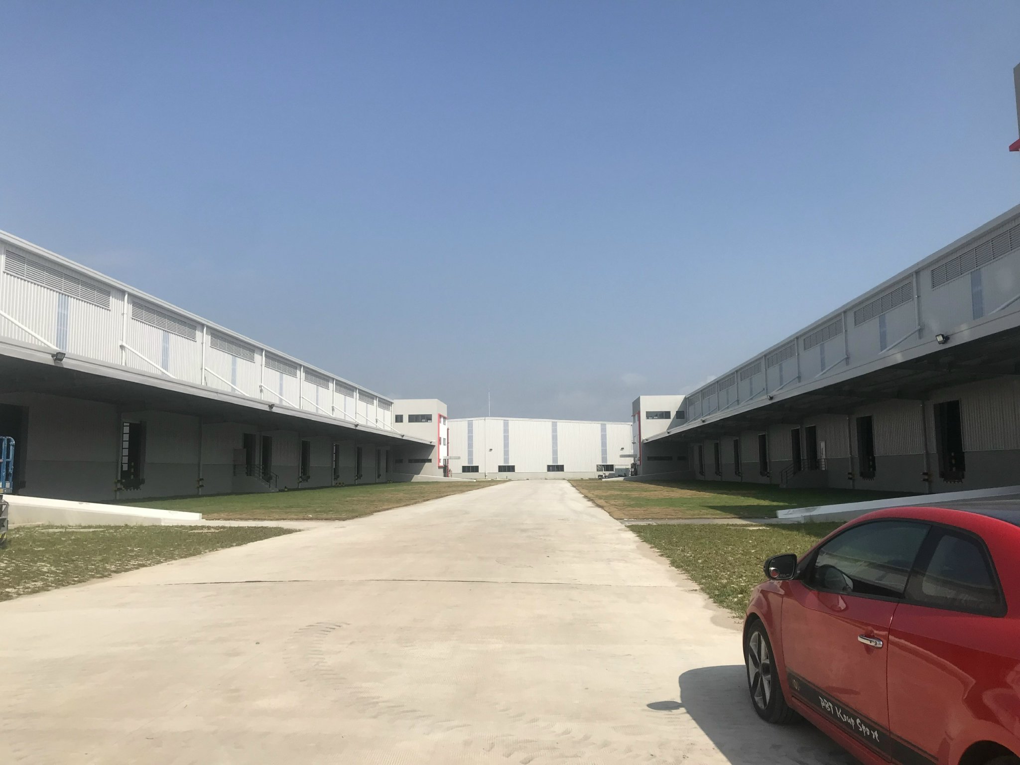 Cho thuê kho/ nhà xưởng KCN Yên Phong 2C, dt 1000m2,3000m2 đến 12000m2. LH 0988 457 392 2