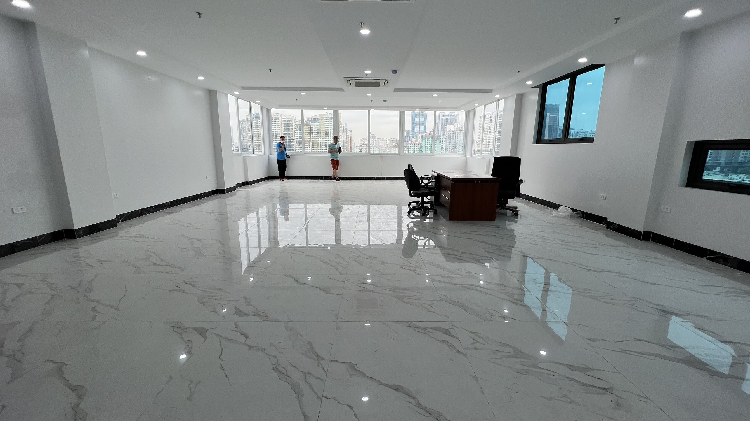 Chính chủ cho thuê tòa văn phòng 125 m2 x 9 tầng thông sàn Hoàng Quốc Việt, Cầu Giấy 130 triệu/ tháng 3