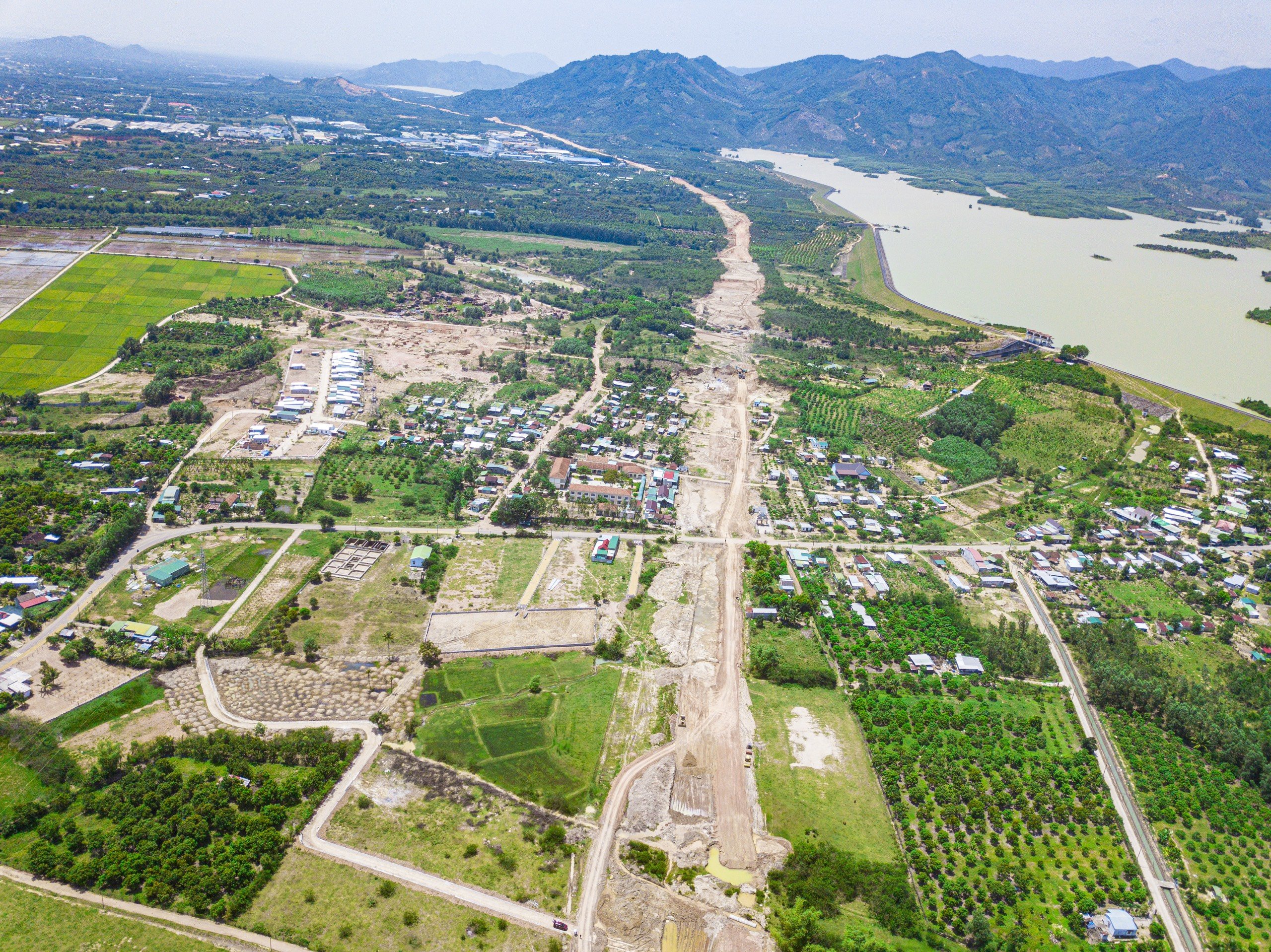 Bán đất biệt thự Suối Cát, Cam Lâm gần nút cao tốc Bắc Nam giá đầu tư.