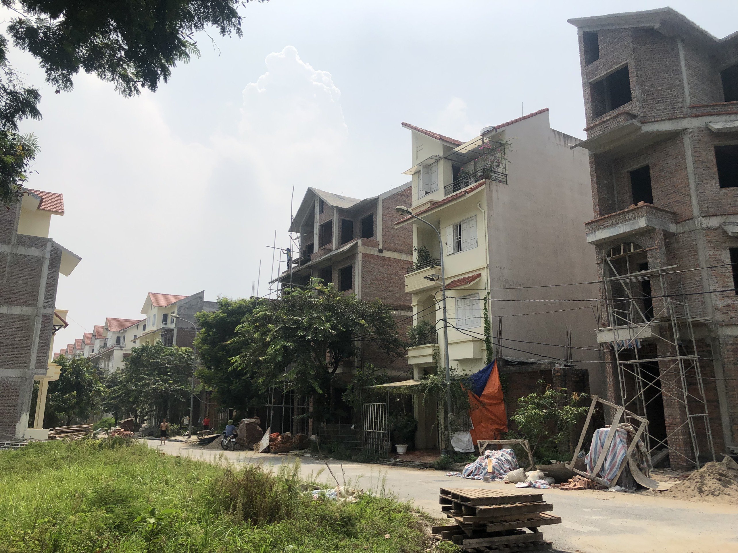 Chính chủ Bán cắt lỗ nhà căn Cienco5 Hoàng Quốc Việt, B20 sổ đỏ sang tên ngay, view đẹp trung tâm, giá đầu tư 8