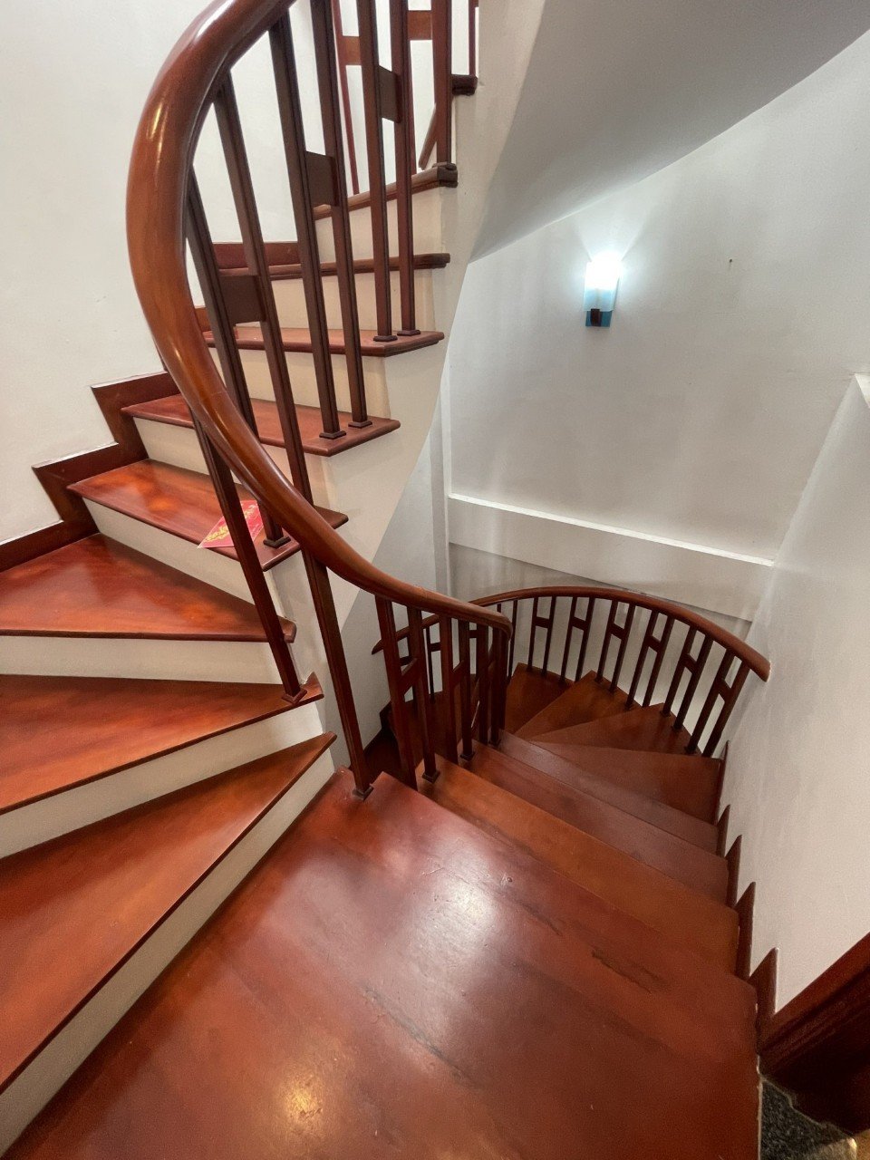 Bán nhà Ngô Gia Tự, Long Biên, 150m chung,30m riêng,5 tầng, full đồ,nở hậu, ô tô, chỉ 3 tỷ hơn. 2