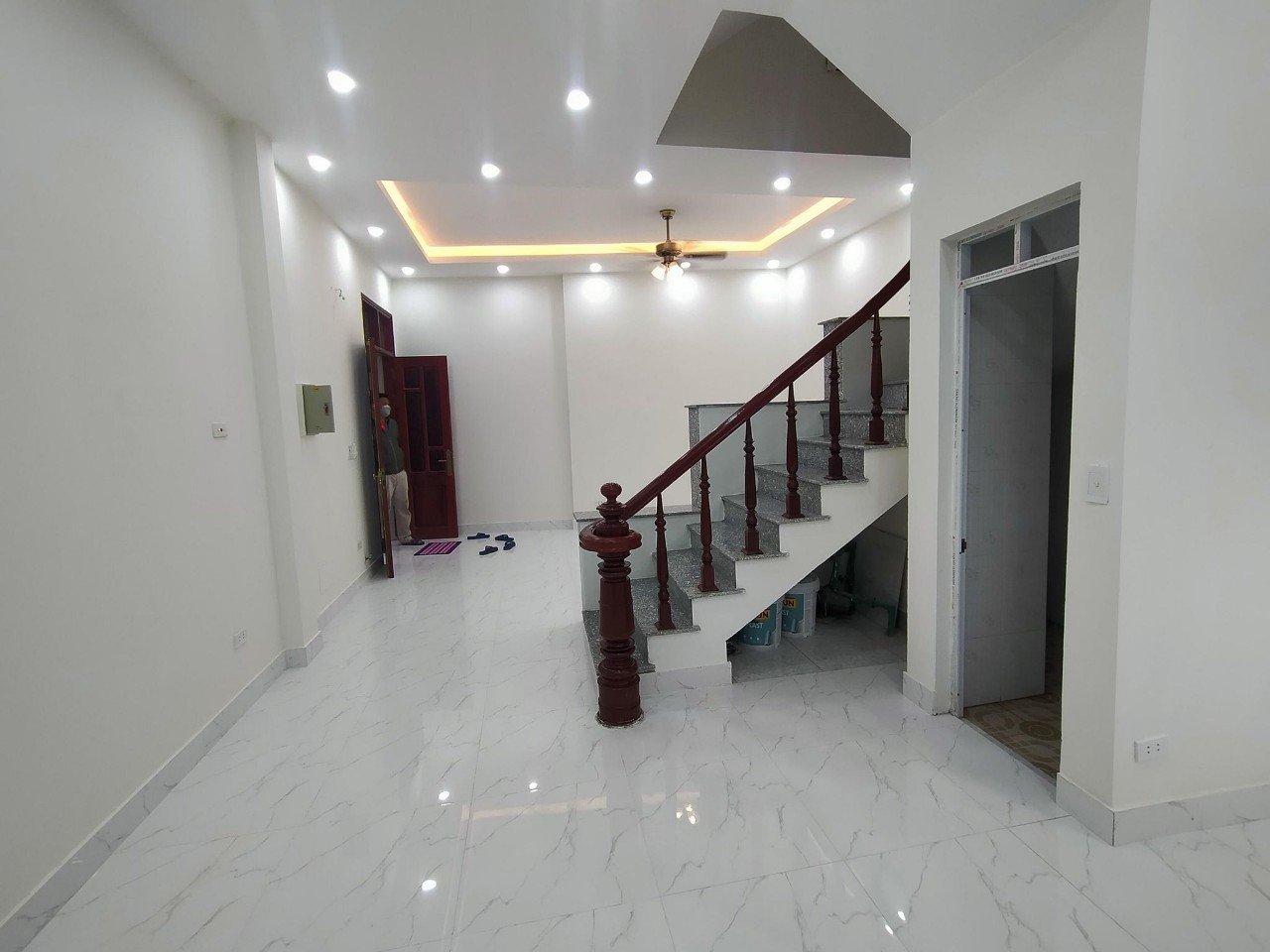 Bán nhà Ngô Gia Tự,Long Biên, 46m,3 tầng,3 ngủ,ở ngay, chỉ 2 tỷ hơn 2