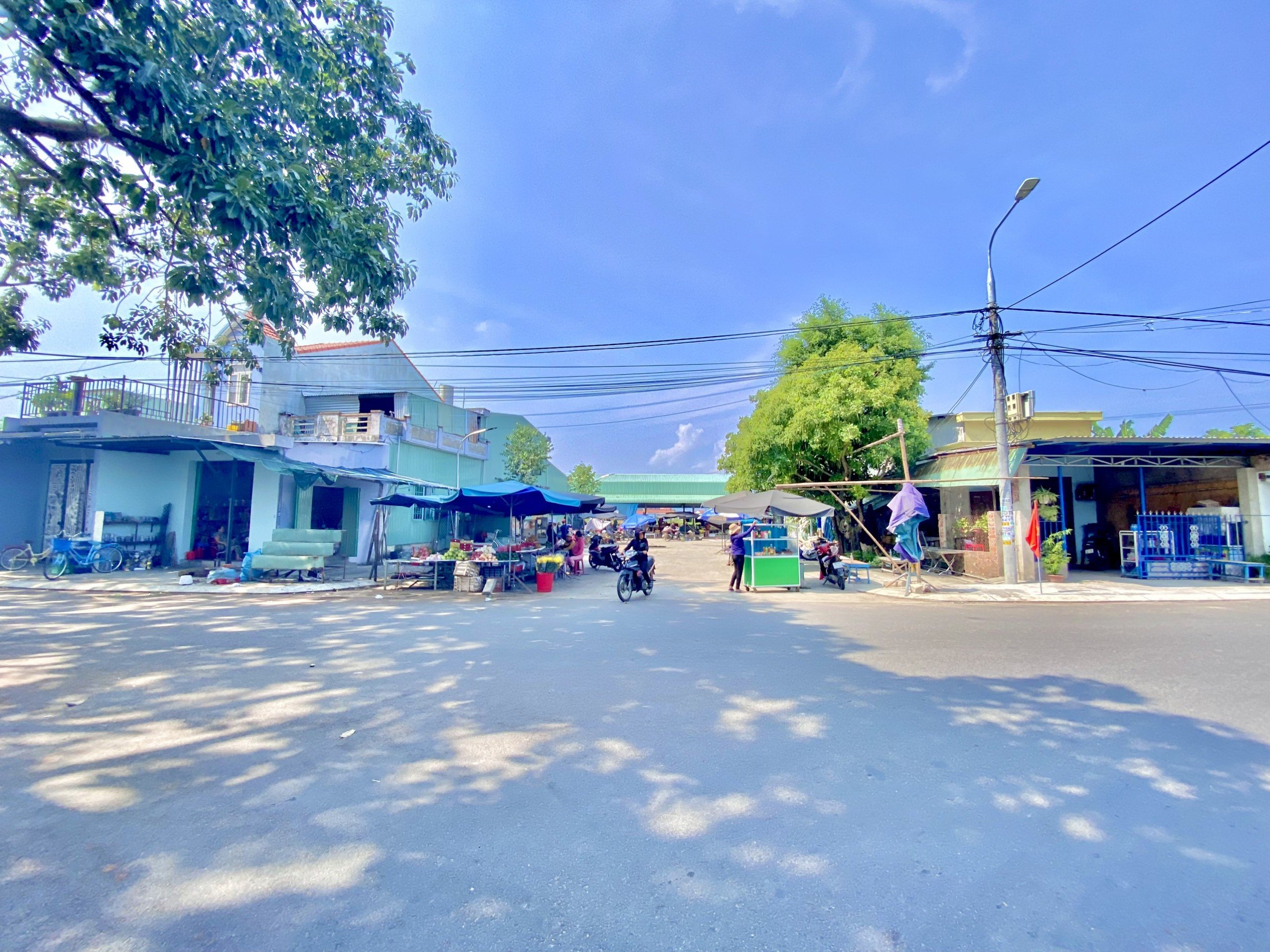 Đất ngộp cần bán gấp trung tâm thị trấn Nam Phước