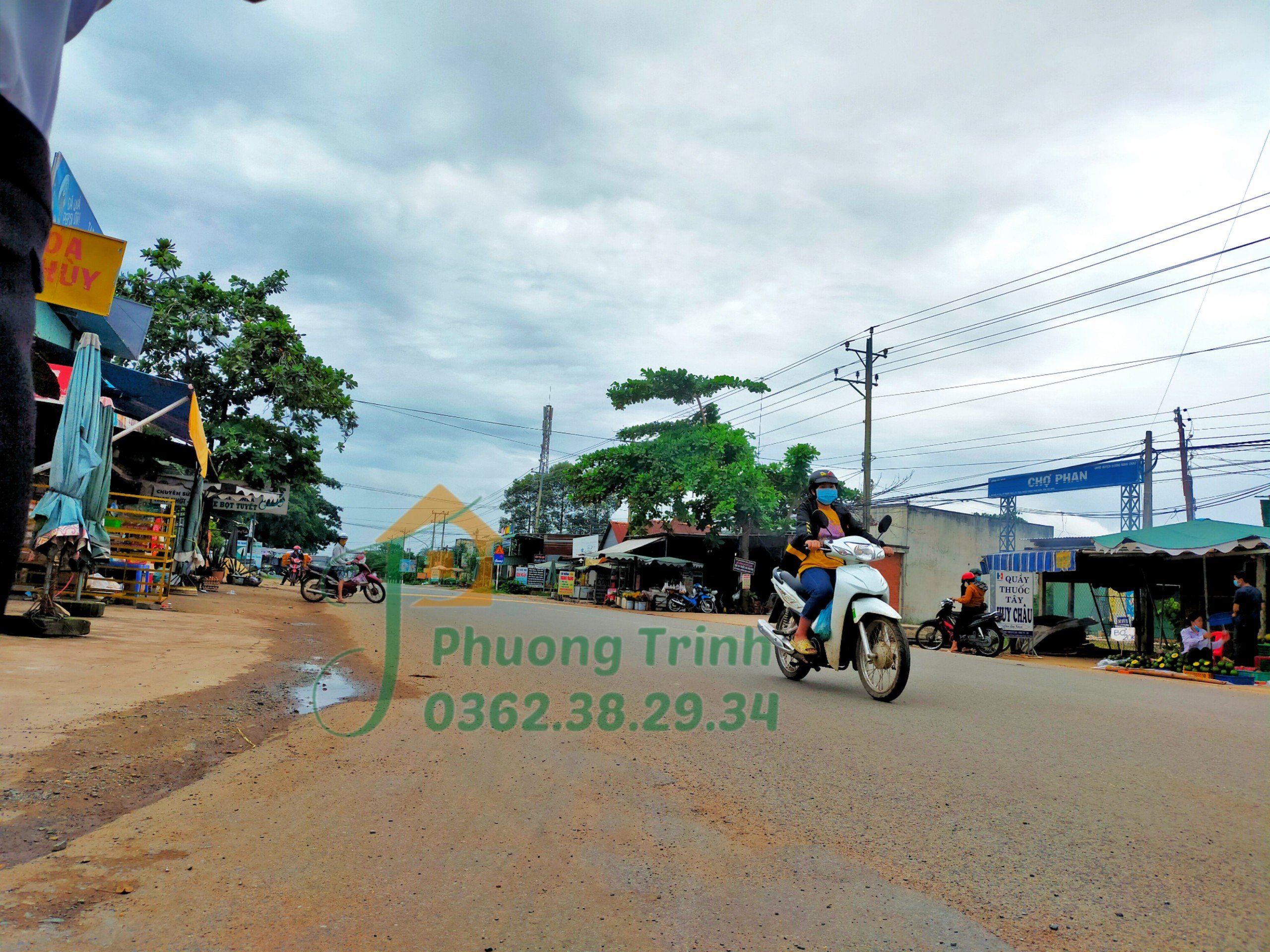 445tr sổ sẵn Tây Ninh rớt nhựa đối diện chợ 20m đường thông 2