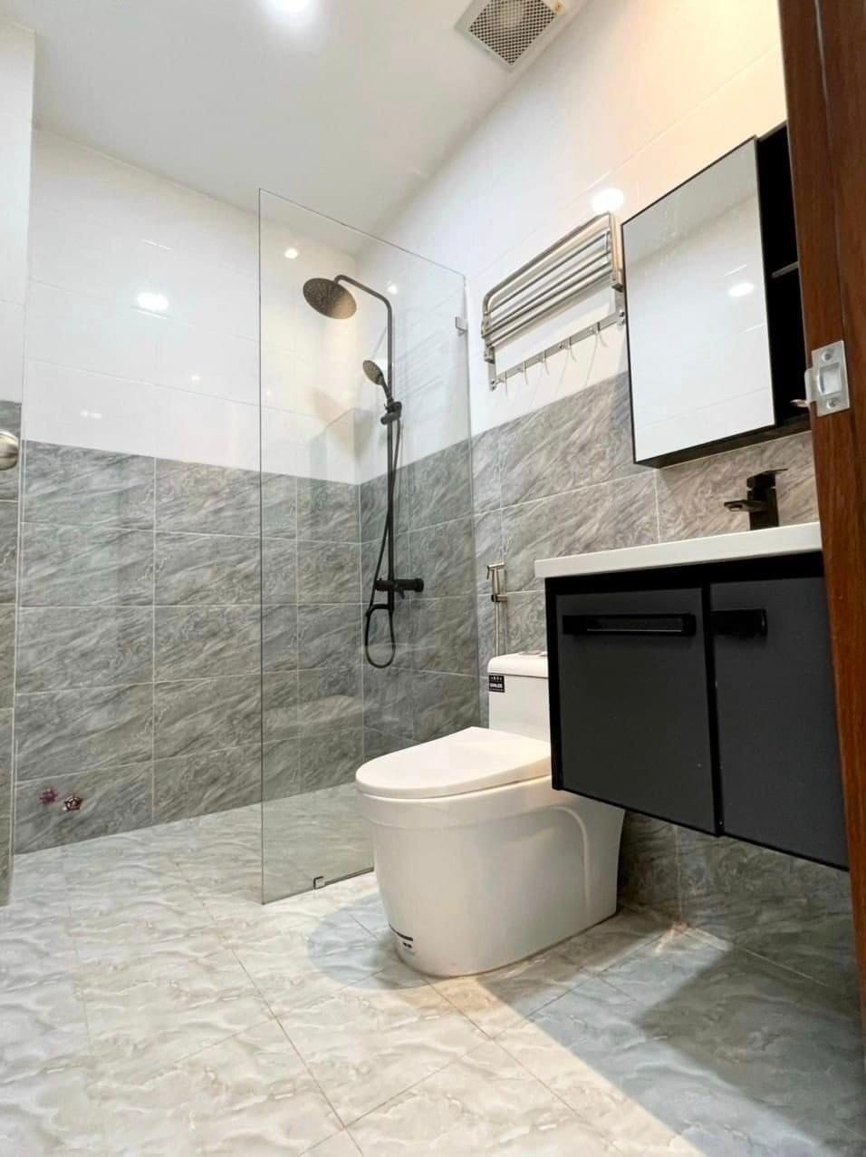 Chỉ 9.5 tỷ có nhà mới sát MT Lê Văn Sỹ, gần trường Đoàn Thị Điểm, 4PN, 55m2 nở hậu 5