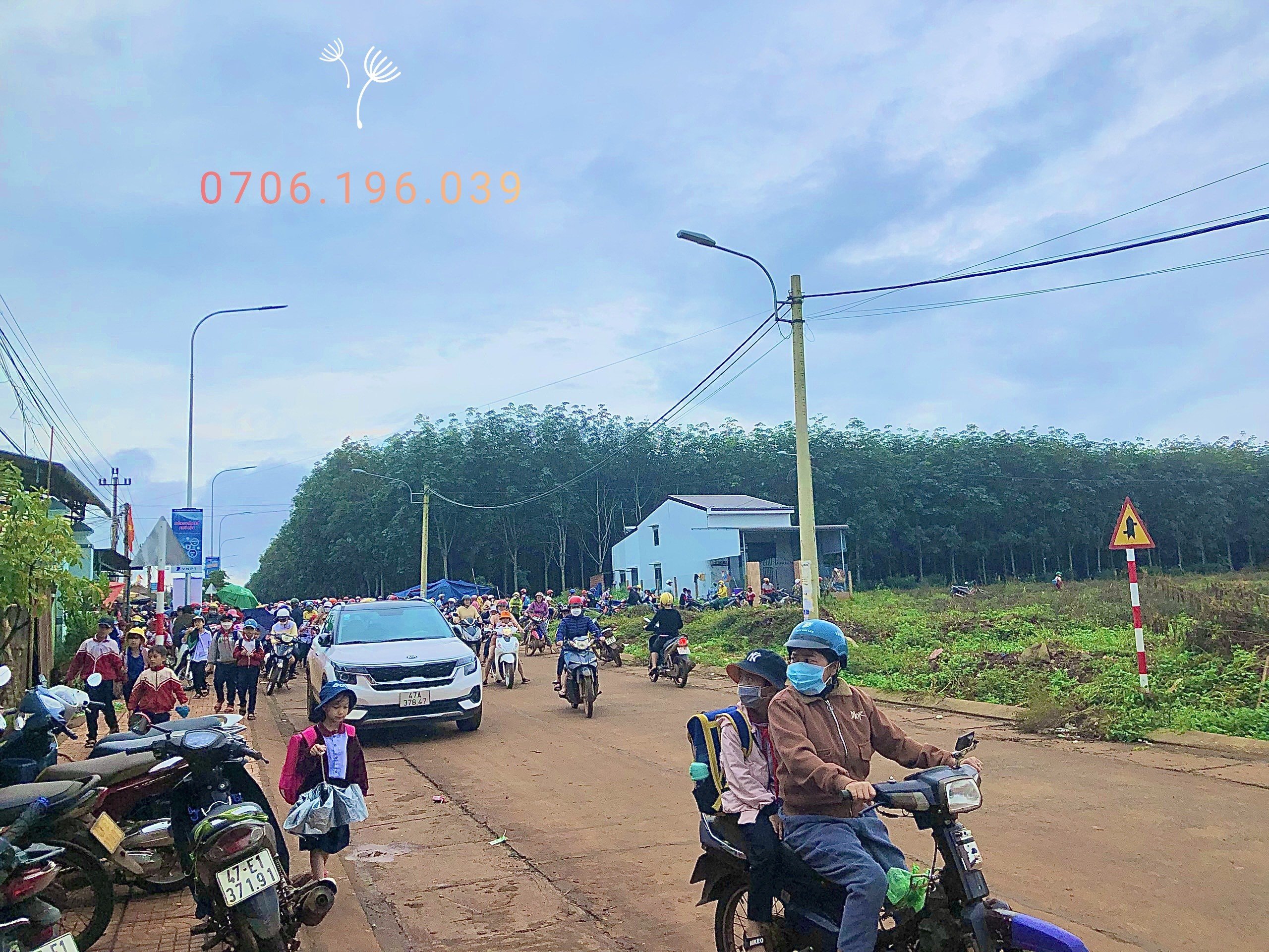 Đến là cọc-Quỹ đất đấu giá cuối cùng phía Đông Bắc Đăk Lăk 4