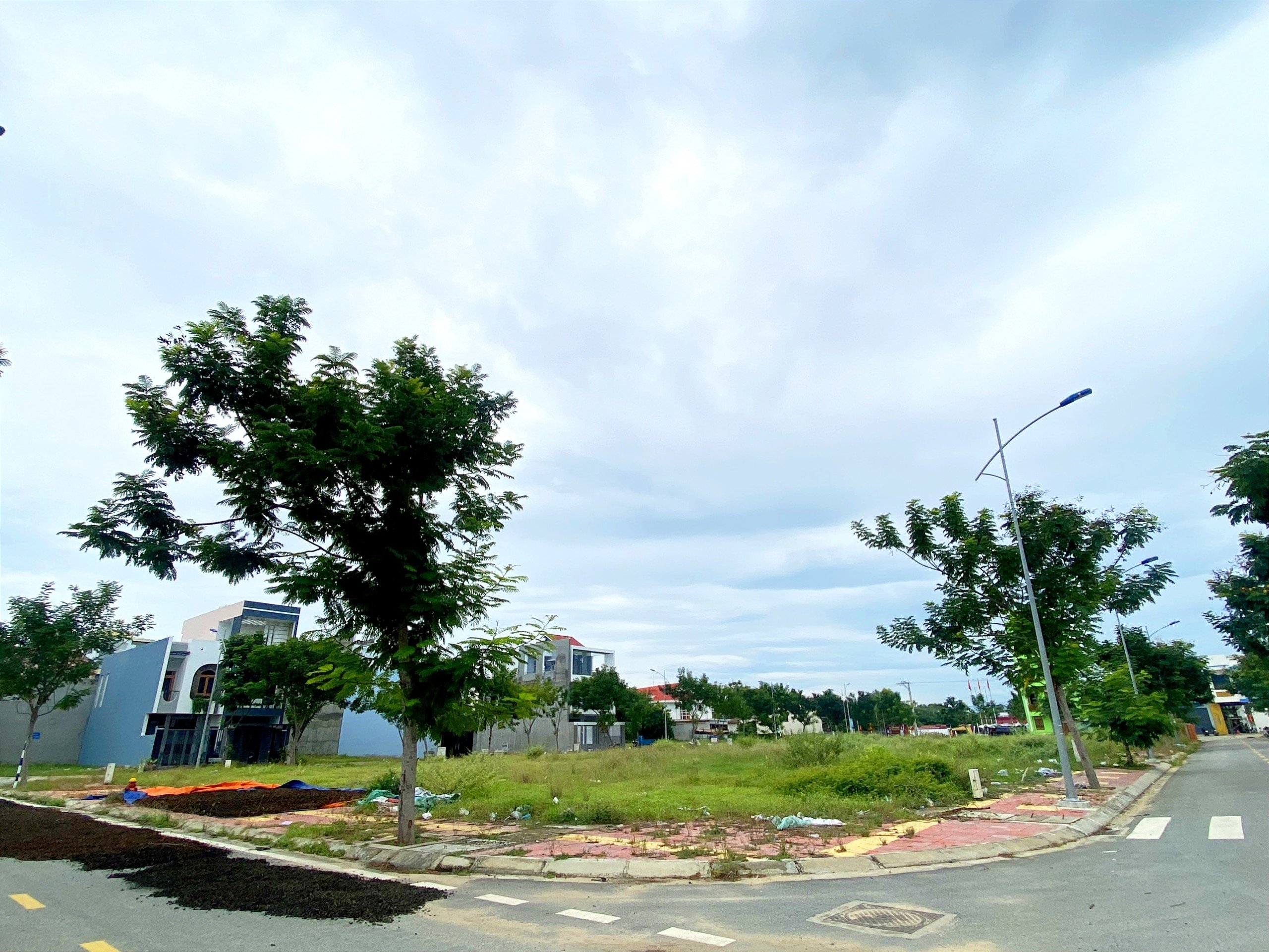 Cần bán Đất nền dự án đường Nguyễn Tri Phương, Phường Mỹ Bình, Diện tích 100m², Giá 30 Triệu/m² 2