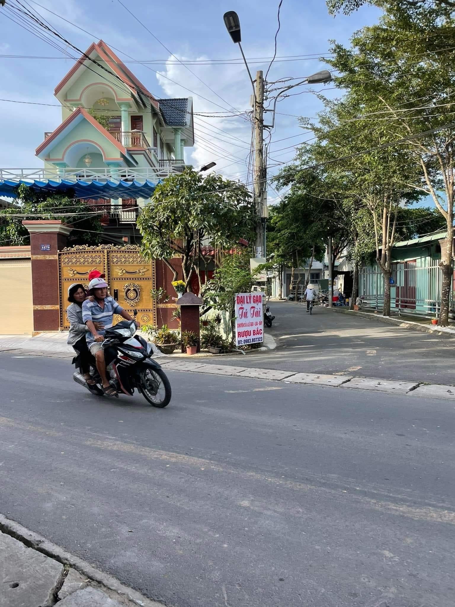 Kẹt tiền bán lô đất kế bên Khu đô thị Thịnh Gia.