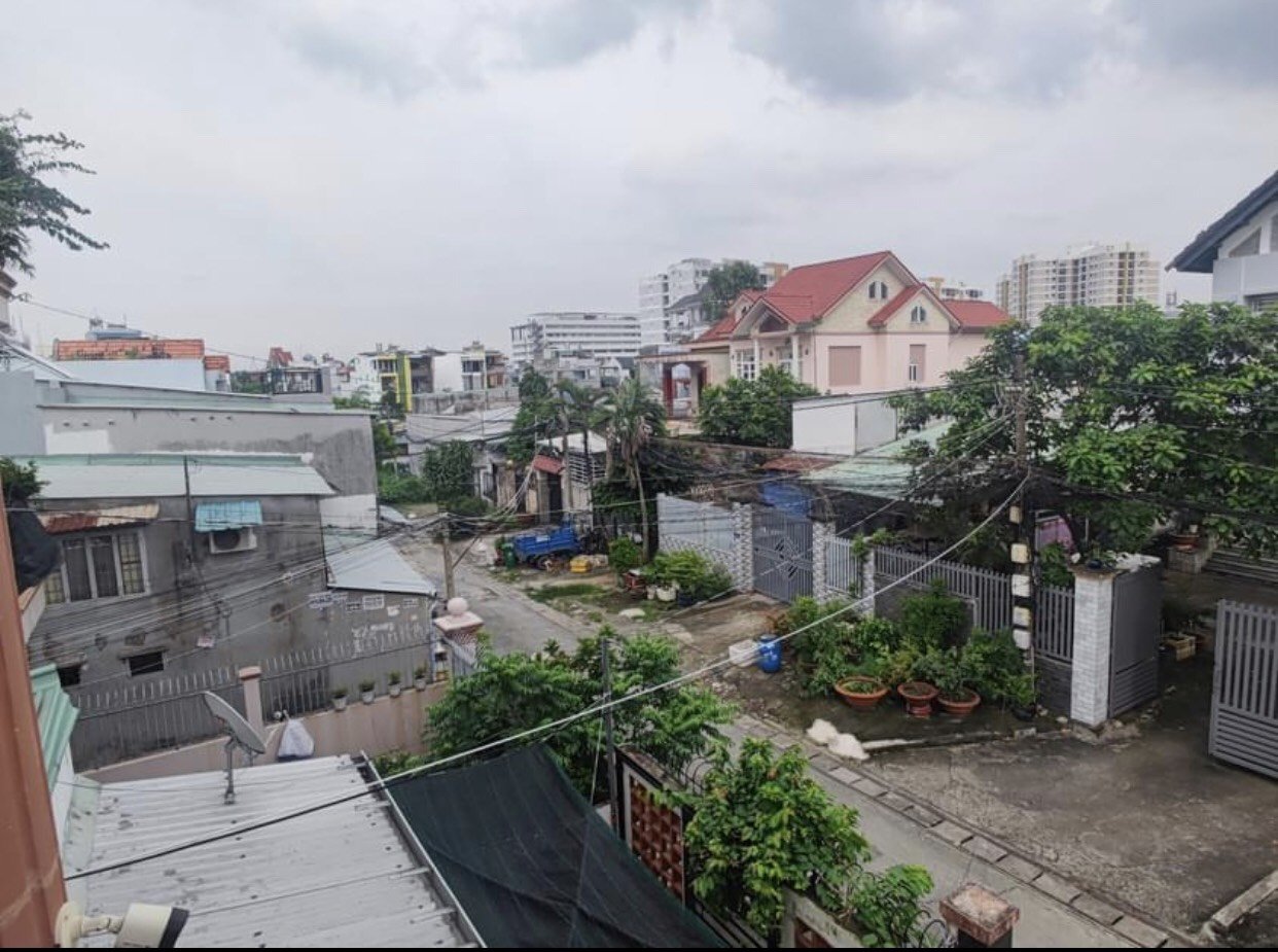Bán nhà 2TẦNG ngang 10m đường Man Thiện, P. Tăng Nhơn Phú A, dt 160m2 3