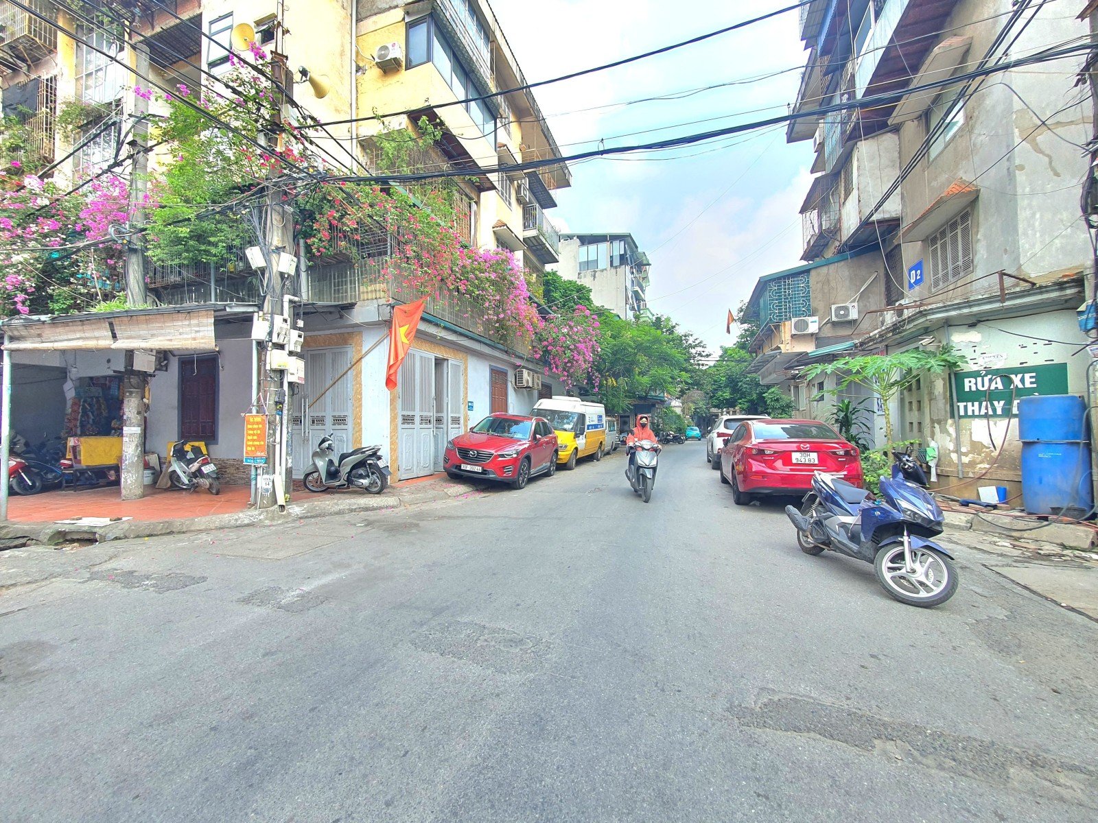 Bán CHCC Tây Kết, Hai Bà Trưng, DTSD 80m², tầng 3, thoáng, giá 2.7 tỷ. LH: 0366051369 5