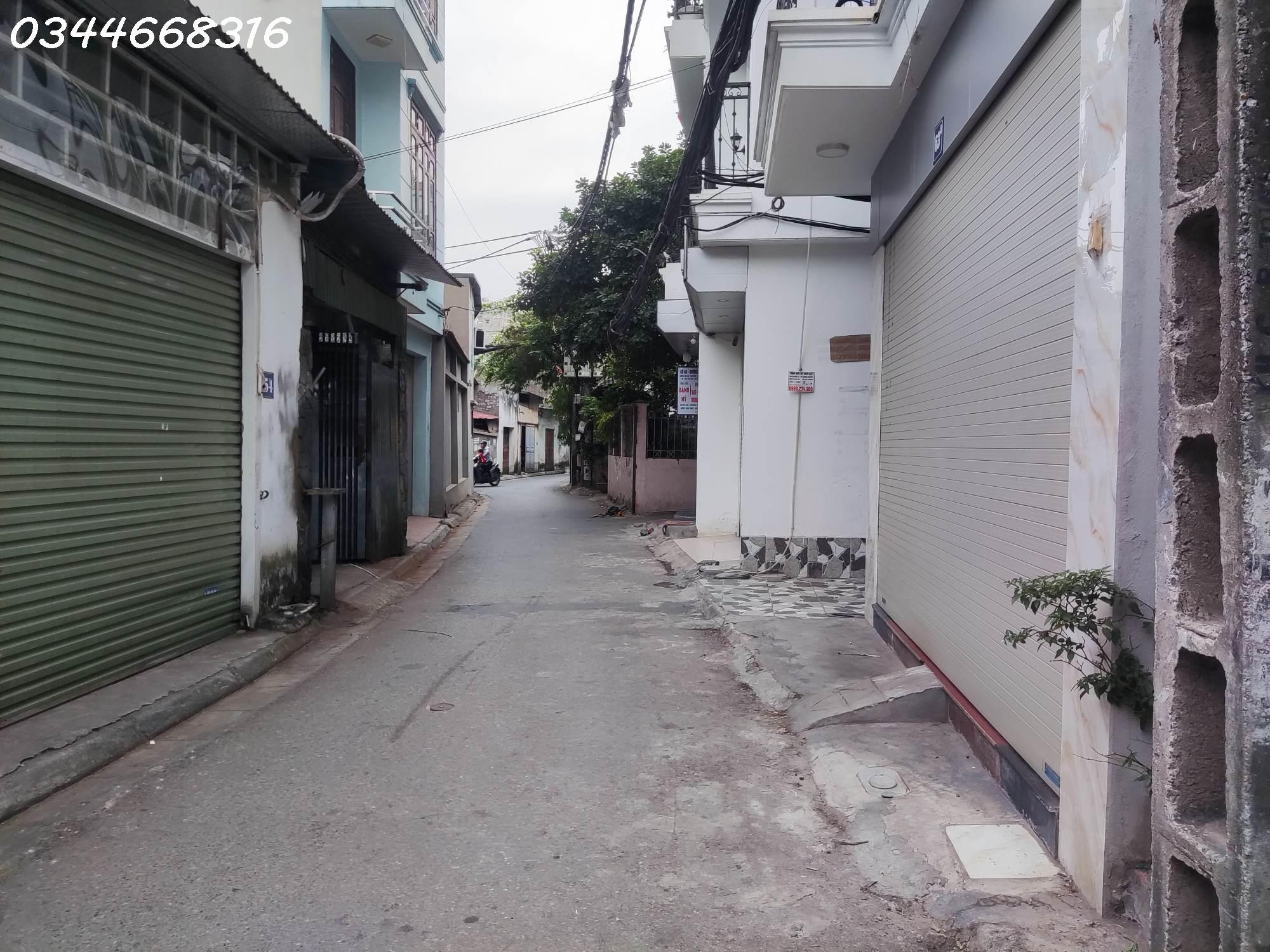 Bán nhà Tân Thụy, Phúc Đồng, Long Biên31m2, 5 tâng, ô tô đỡ cửa, đường thông bàn cờ, 3.5 tỷ 2