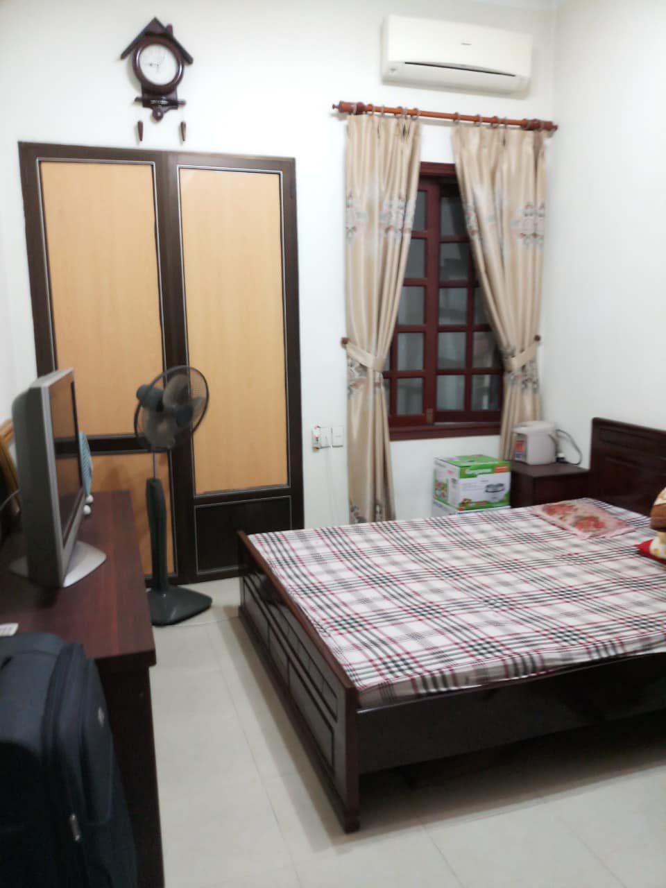 Bán Gấp nhà Bạch Mai 40m2, MT  rộng, 4T ở luôn, giá rẻ chỉ 3 tỷ 6. LH 0987136162 3