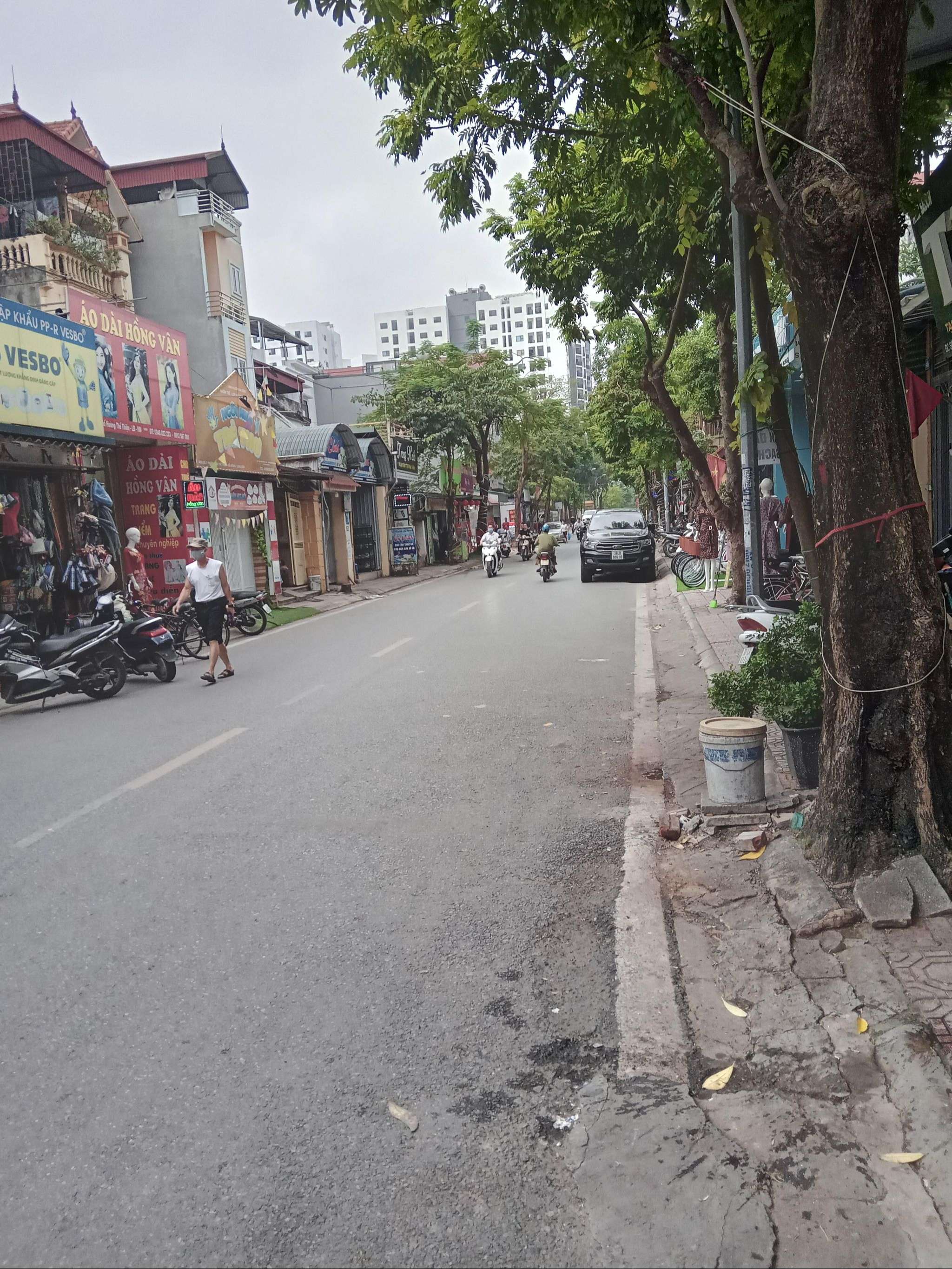 Vip, mặt phố Hoàng Thế Thiện, Sài Đồng, vỉa hè kinh doanh khủng, sầm uất, 100m, 15 tỷ 3