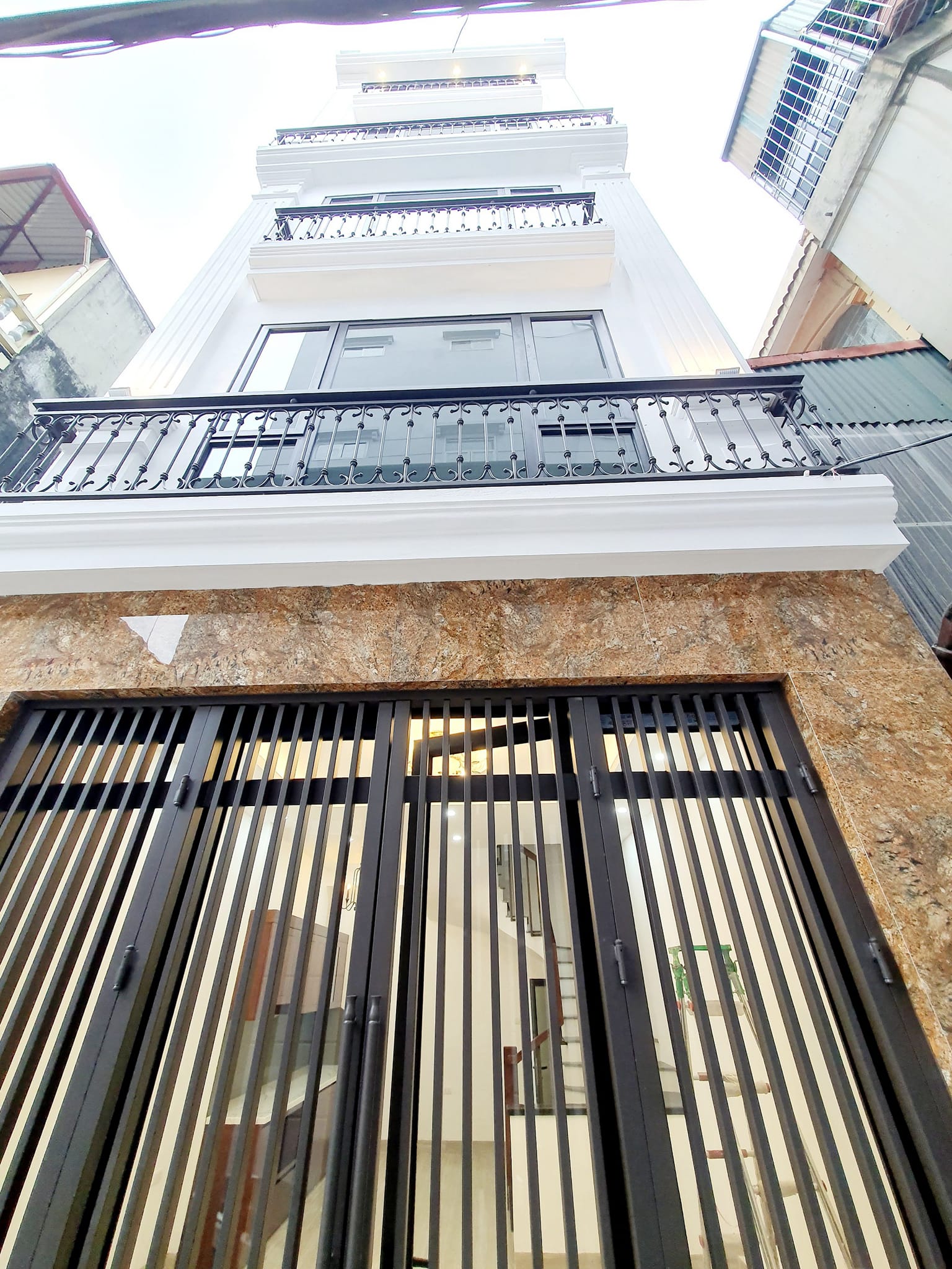 Bán nhà phố Trương Định, 30m x 5, chỉ bán cho người hiểu biết, LH 0945676597