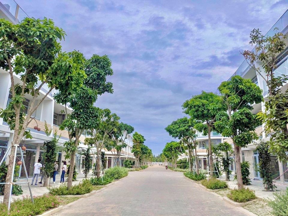 Cần bán Nhà phố biển 2 mặt tiền dự án Thanh Long Bay, Diện tích 108m², Giá 9 Tỷ 4