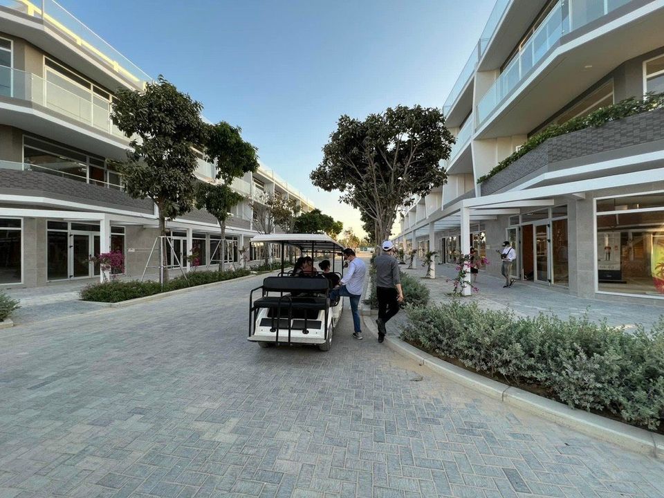 Cần bán Nhà phố biển 2 mặt tiền dự án Thanh Long Bay, Diện tích 108m², Giá 9 Tỷ 5