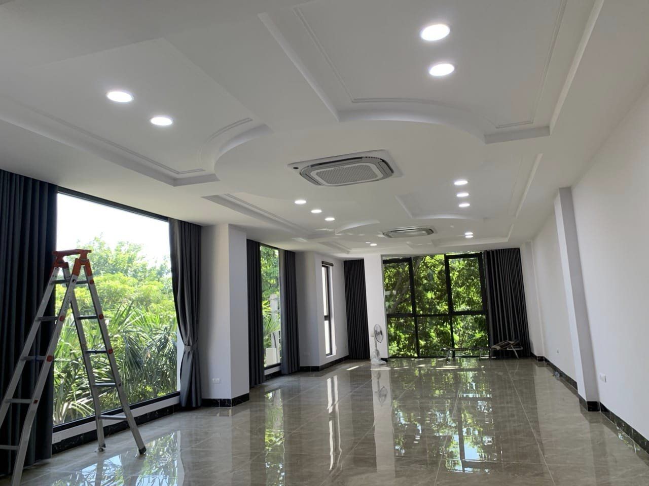 TOÀ BUILDING LÔ GÓC PHỐ HOÀNG CẤU - VIEW VƯỜN HOA. 75M X 8T. GIÁ 37 TỶ 5