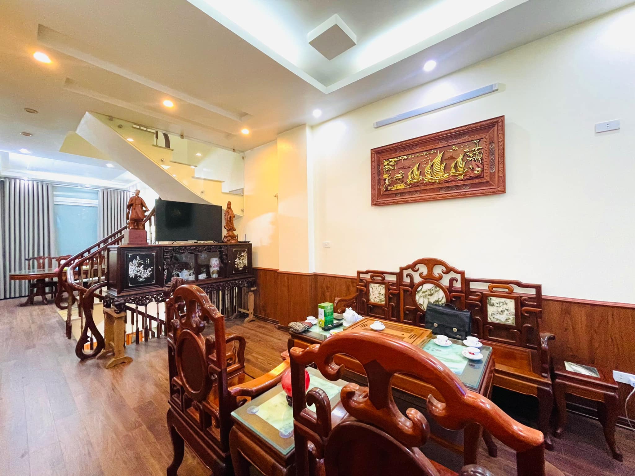 Bán nhà đẹp Hồ Rùa Thanh Xuân 41m2, 5 tầng, View hồ - ô tô tránh – Kinh Doanh giá 10,x tỷ 2