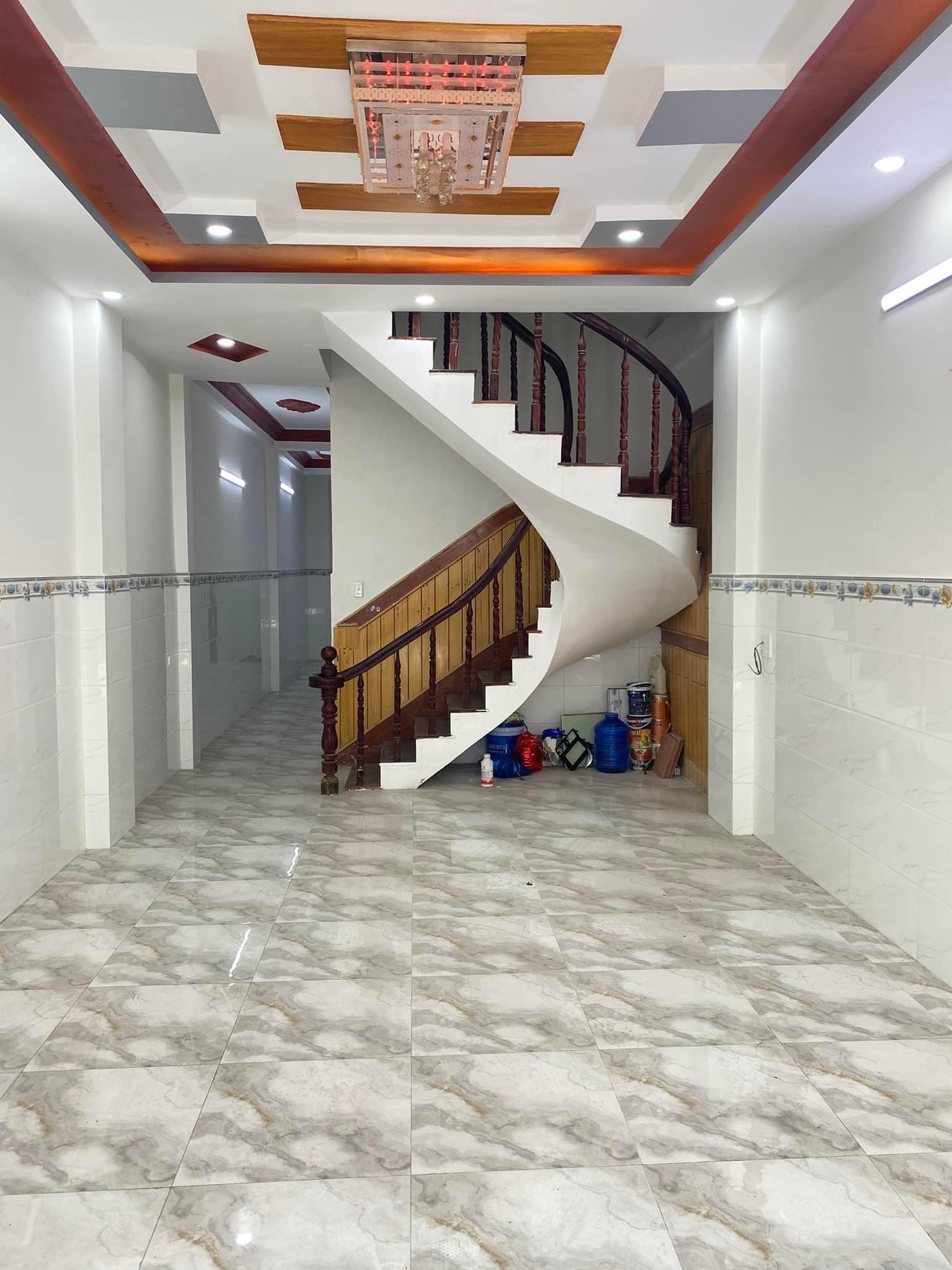 Bán Căn Nhà Mặt Tiền, 72m2, ĐƯờng Trước Nhà 8m, Bình Hưng Hoà A , Bình Tân