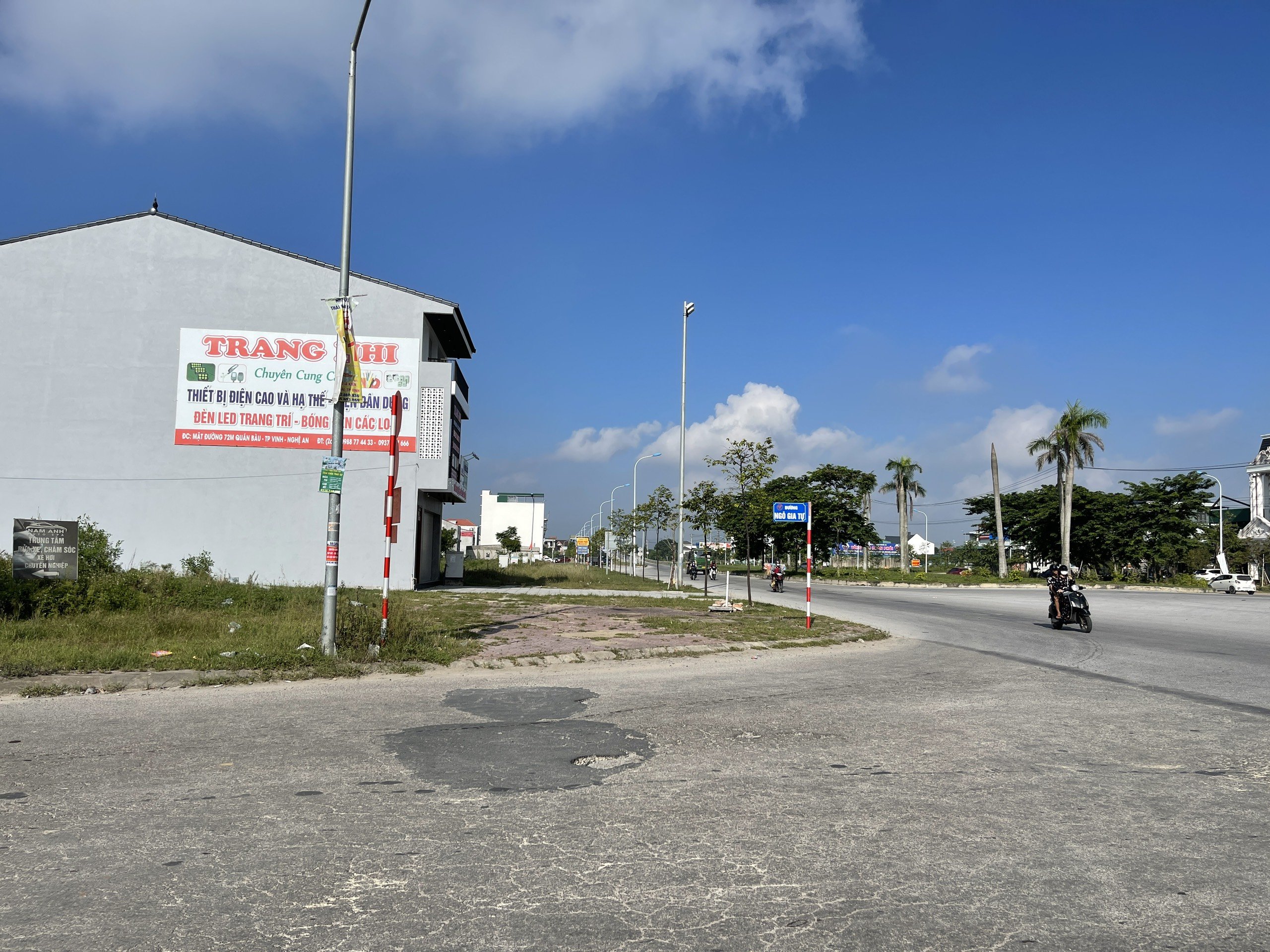 Đất kinh doanh mặt đường 72m phường Quán Bàu giá đầu tư 4