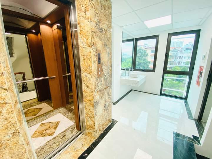 Toà văn phòng 7t thang máy phố Trung Kính, vỉa hè, ô tô, kinh doanh 98m giá 31.9 tỷ 2