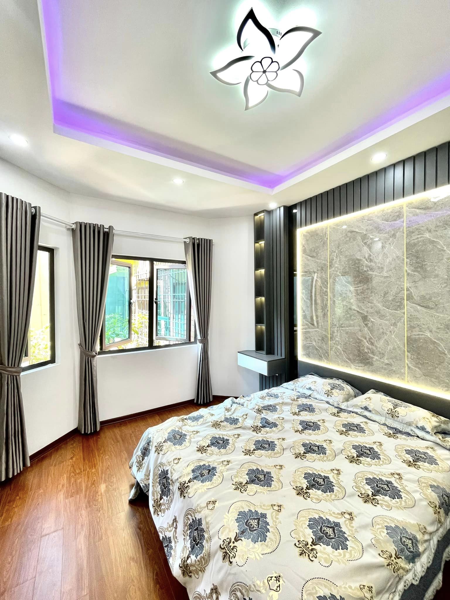 Chính chủ cần bán Nhà Minh Khai 44m2- 4T ở luôn ô tô, nói không với quy hoạch , giá rẻ chỉ 3 tỷ 75 4