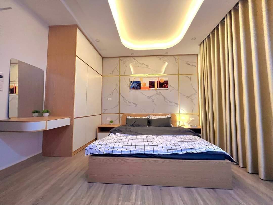 Nhà Bạch Mai gần công an phường  40m2, MT  rộng, 4T ở luôn, giá rẻ chỉ 3 tỷ 6. LH 0987136162 2