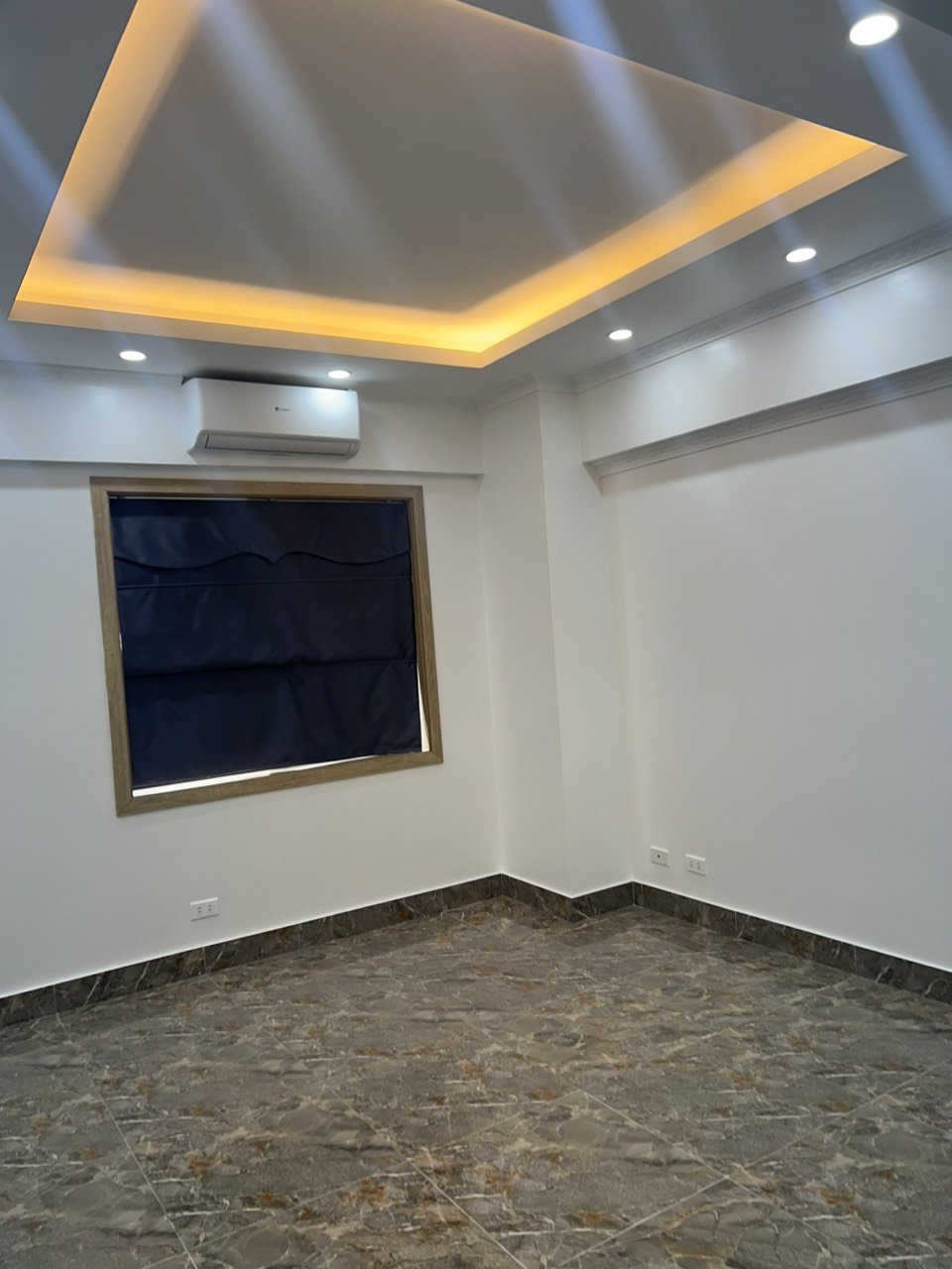 Cần bán căn chung cư phố Hàm Nghi , 90m2, 3N2VS, Giá 3 Tỷ3 4