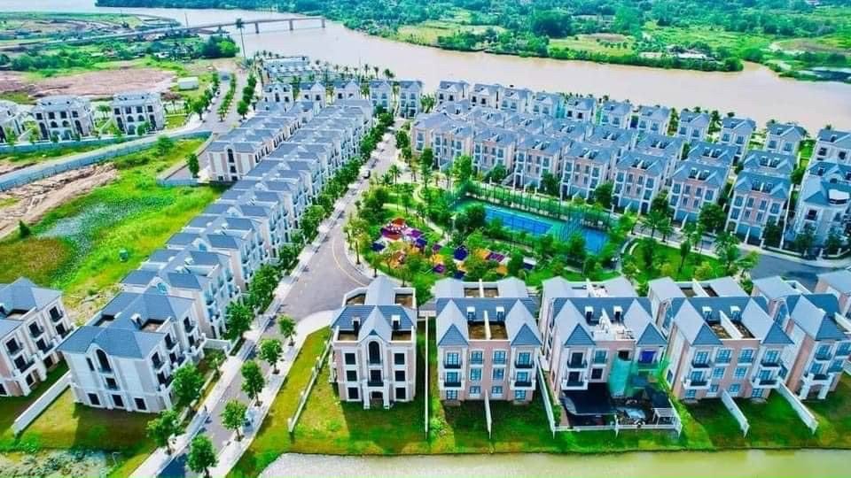 BÁN NHANH Nhà phố Vinhomes Grand Park 144m2 bán 17 tỷ BTP 3