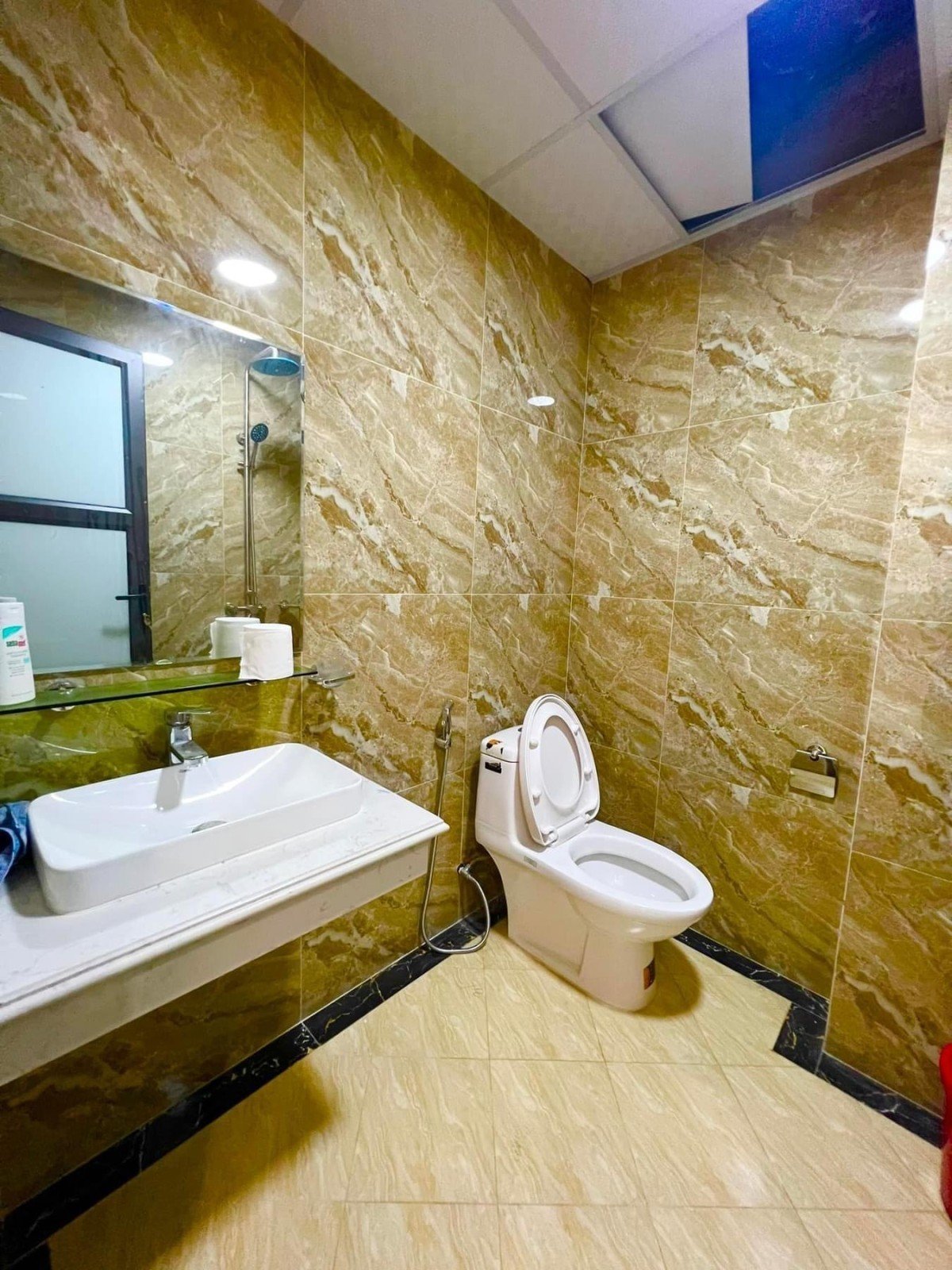 Bán nhà Bạch Đằng, Hai Bà Trưng 30m² x 5T x 3PN, ngay phố, dân trí, giá 4.3 tỷ. LH: 0366051369 4