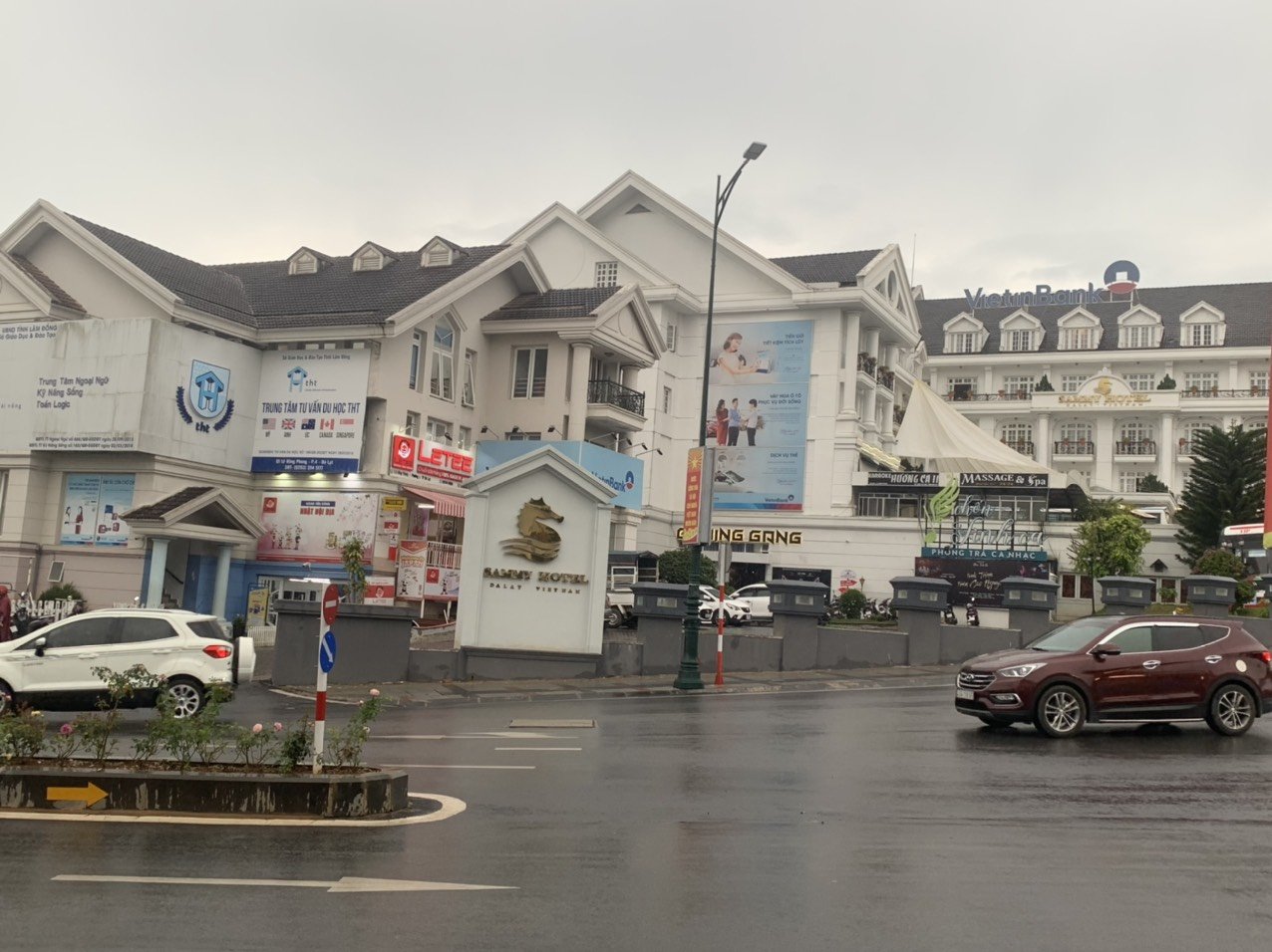 Nhà MT Trần Phú kế bên vòng xoay đối diện khách sạn Sammy Đà Lạt , 89m2, ngang 5.6m 1