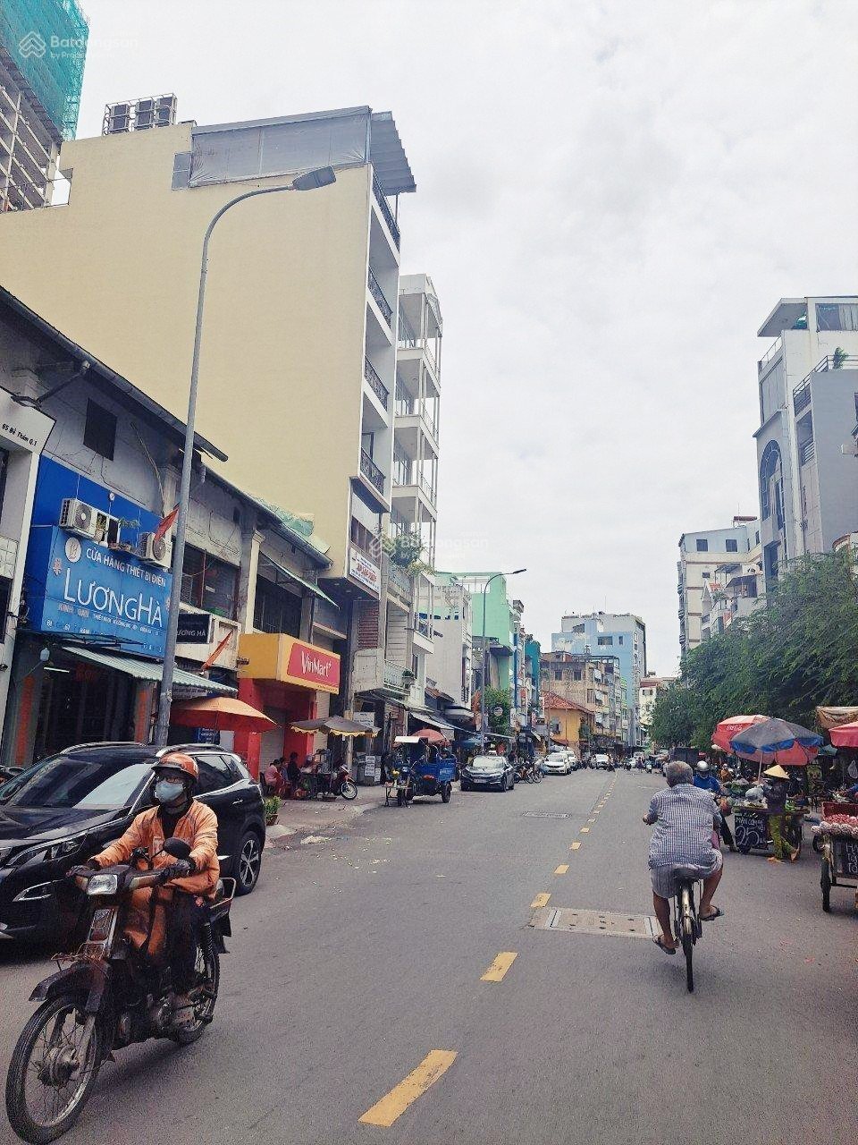 Cho thuê Nhà mặt tiền đường Đề Thám, Phường Cô Giang, Diện tích 200m², 2