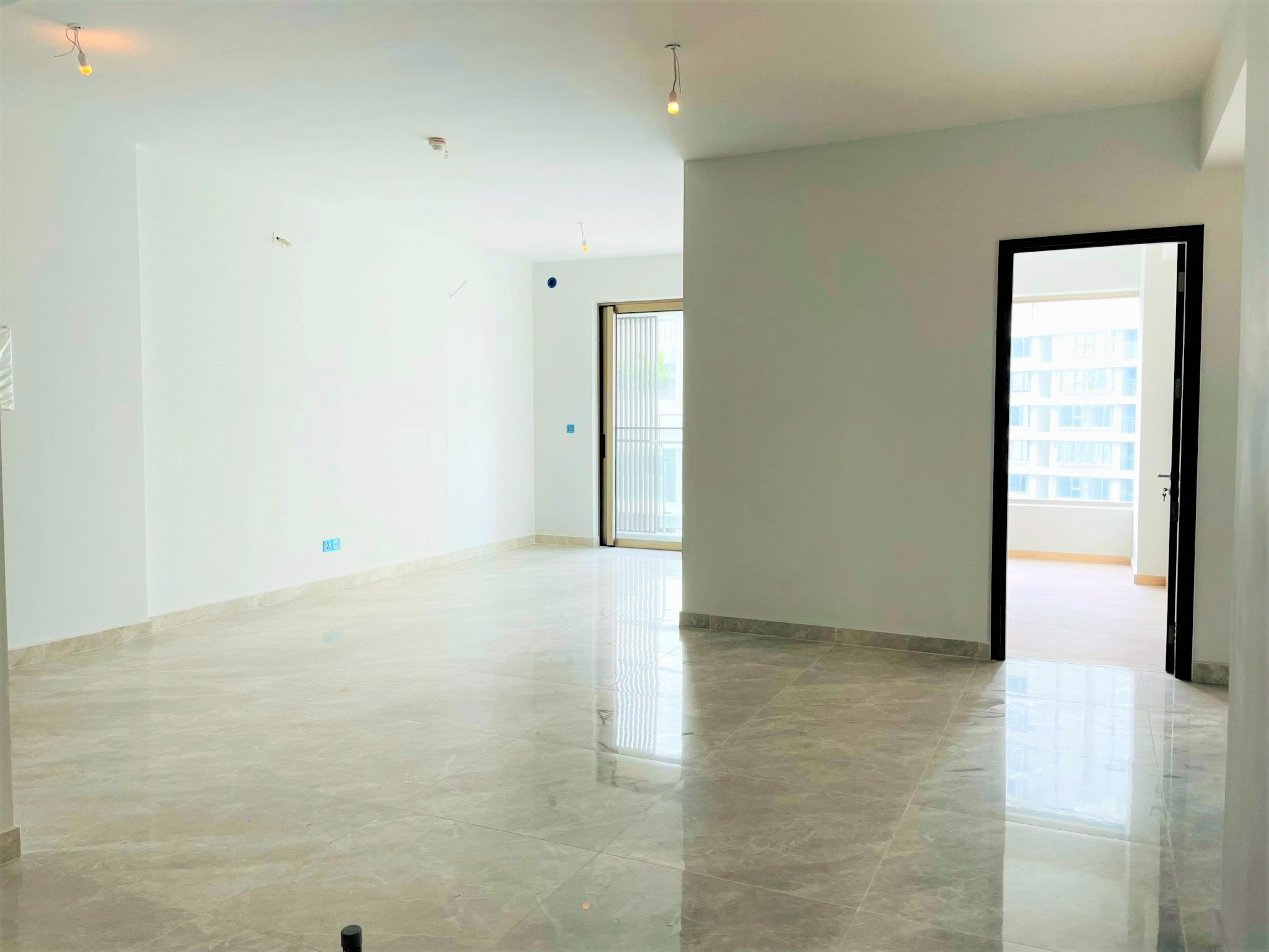 Hạ 600tr bán gấp căn hộ Midtown M8 Căn góc 126m2, 3PN view thác nước 3