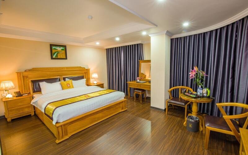 Cần bán  khách sạn 3 sao 11 tầng 139 phòng   sát  Vịnh Hạ Long -  trung tâm Bãi Cháy, Hạ Long, Quảng Ninh 2