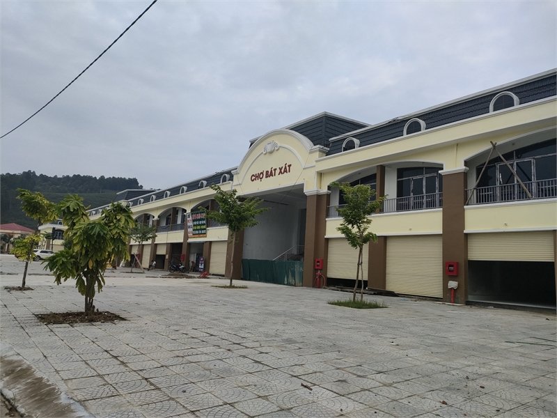 Cần chuyển nhượng 2 lô ki-ốt chợ đầu mối cửa khẩu tại Thị Trấn Bát Xát, Huyện Bát Xát, Tỉnh Lào Cai