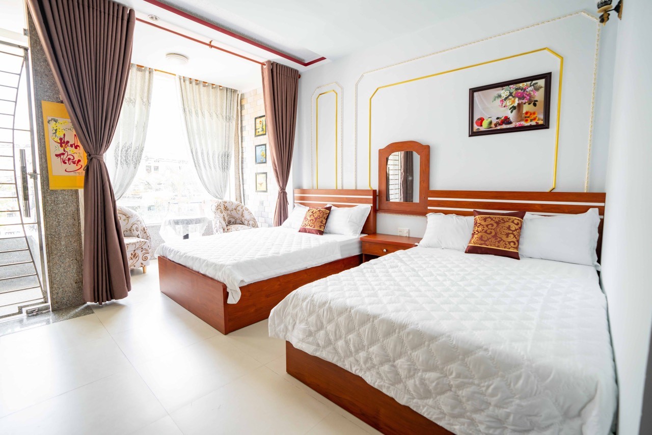 Cần bán hoặc cho thuê căn hộ 15 phòng trung tâm Nha Trang 2